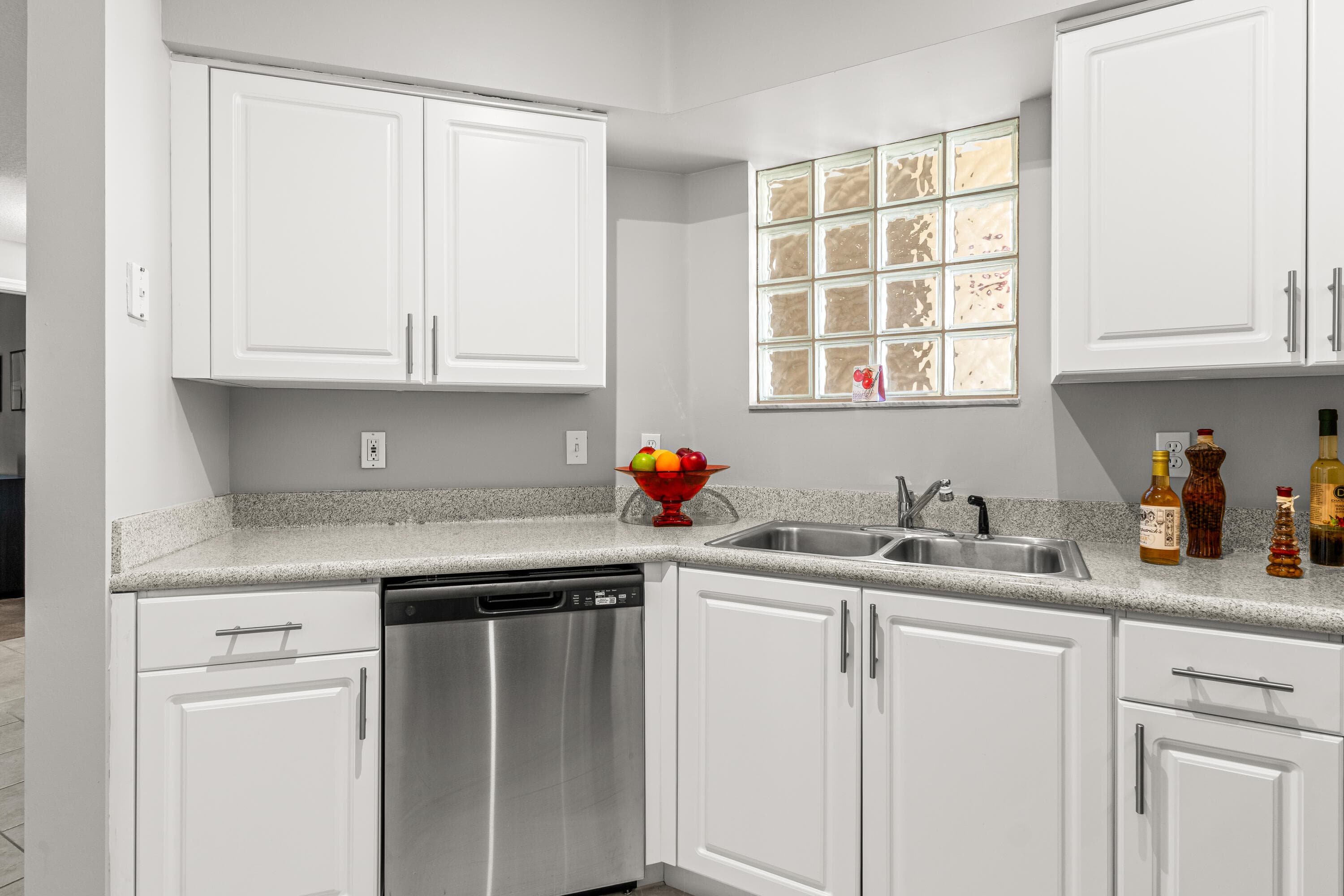 1951 Brandywine Road 59-303, West Palm Beach, FL 33409 4
