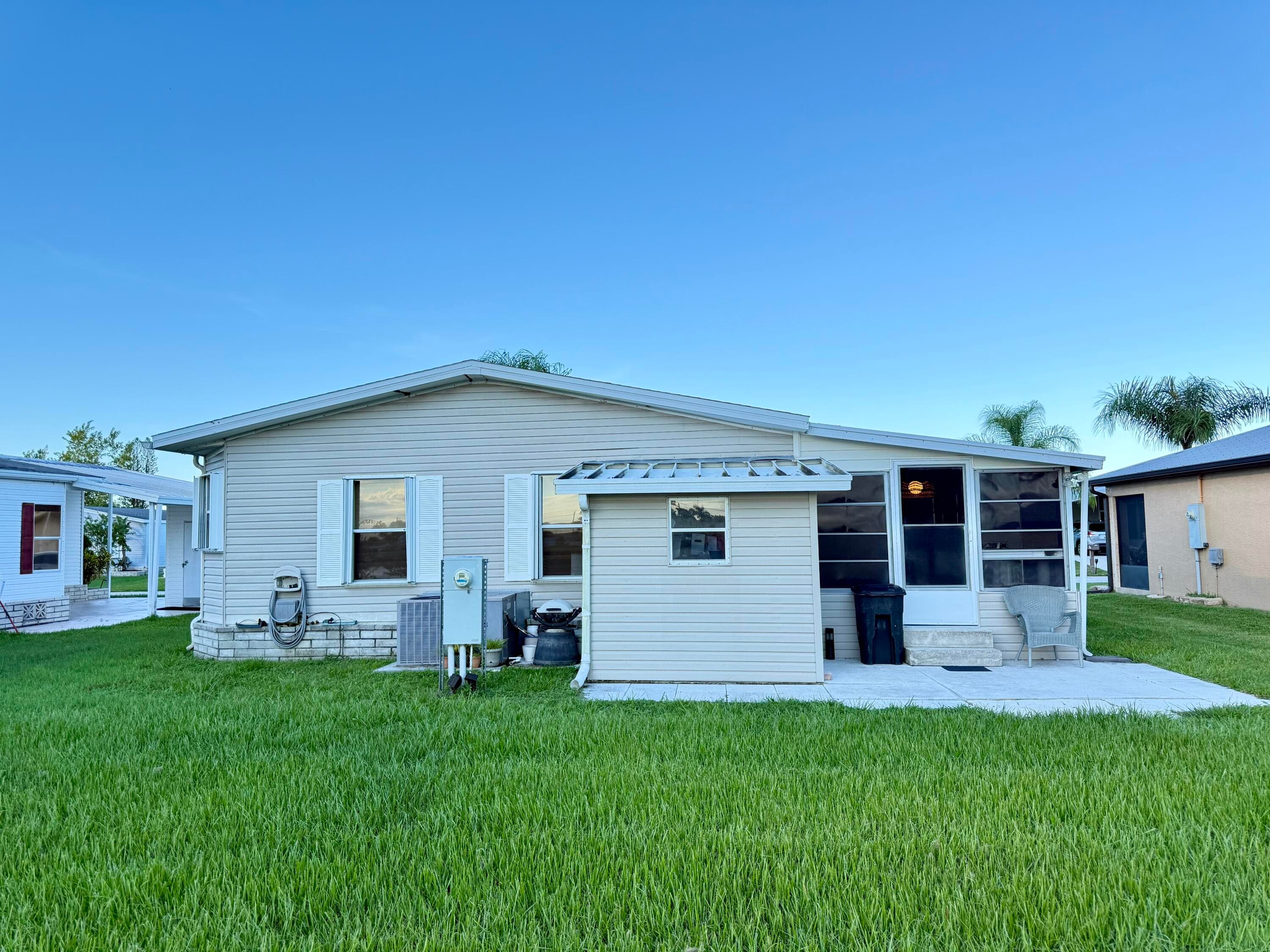 6563 Yedra Avenue, Fort Pierce, FL 34951 36
