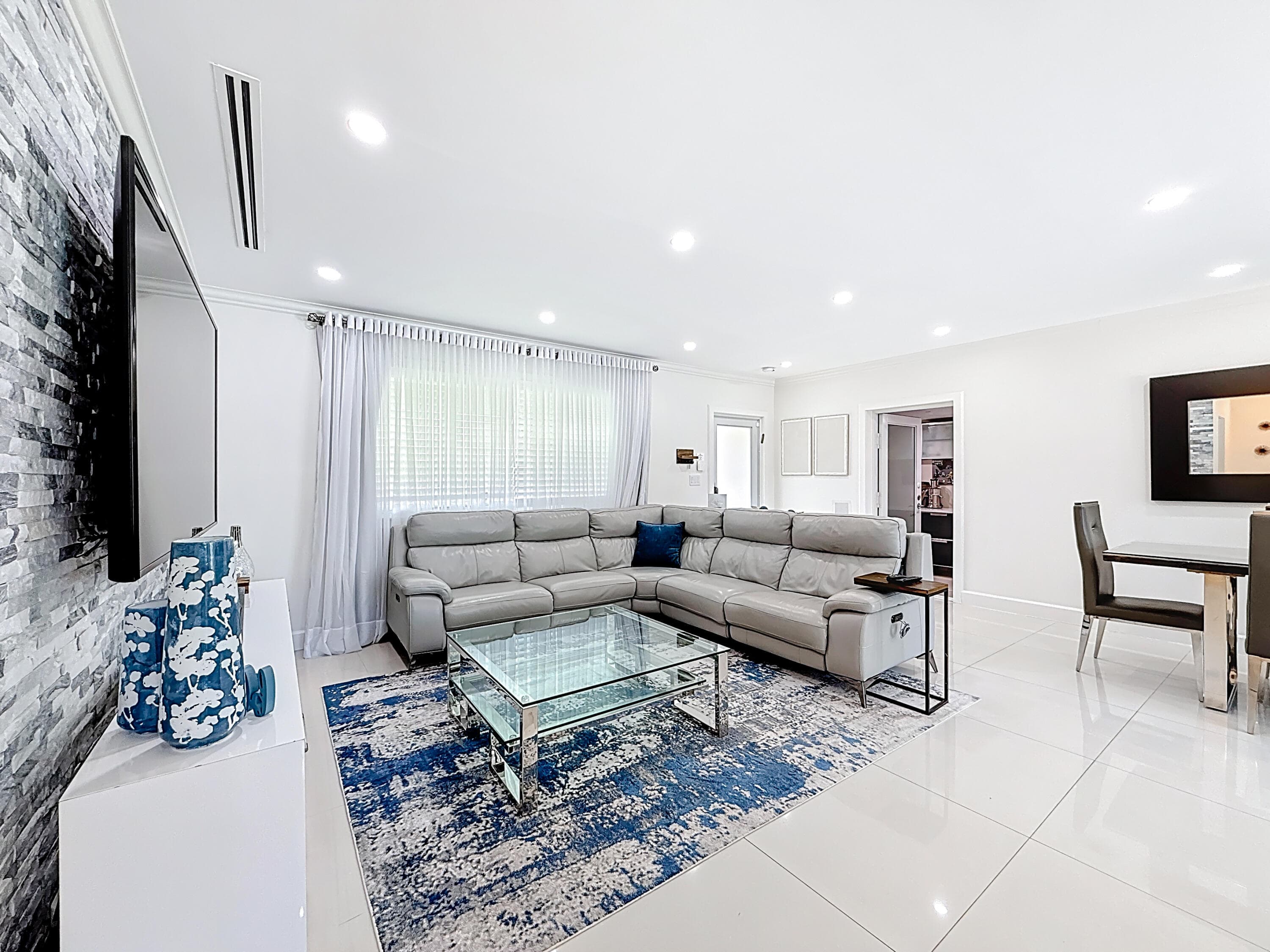 2601 NE 18th Street, Pompano Beach, FL 33062 70