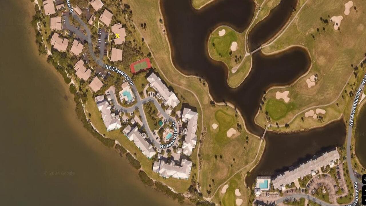 233 NE Edgewater Drive 203, Stuart, FL 34996 30