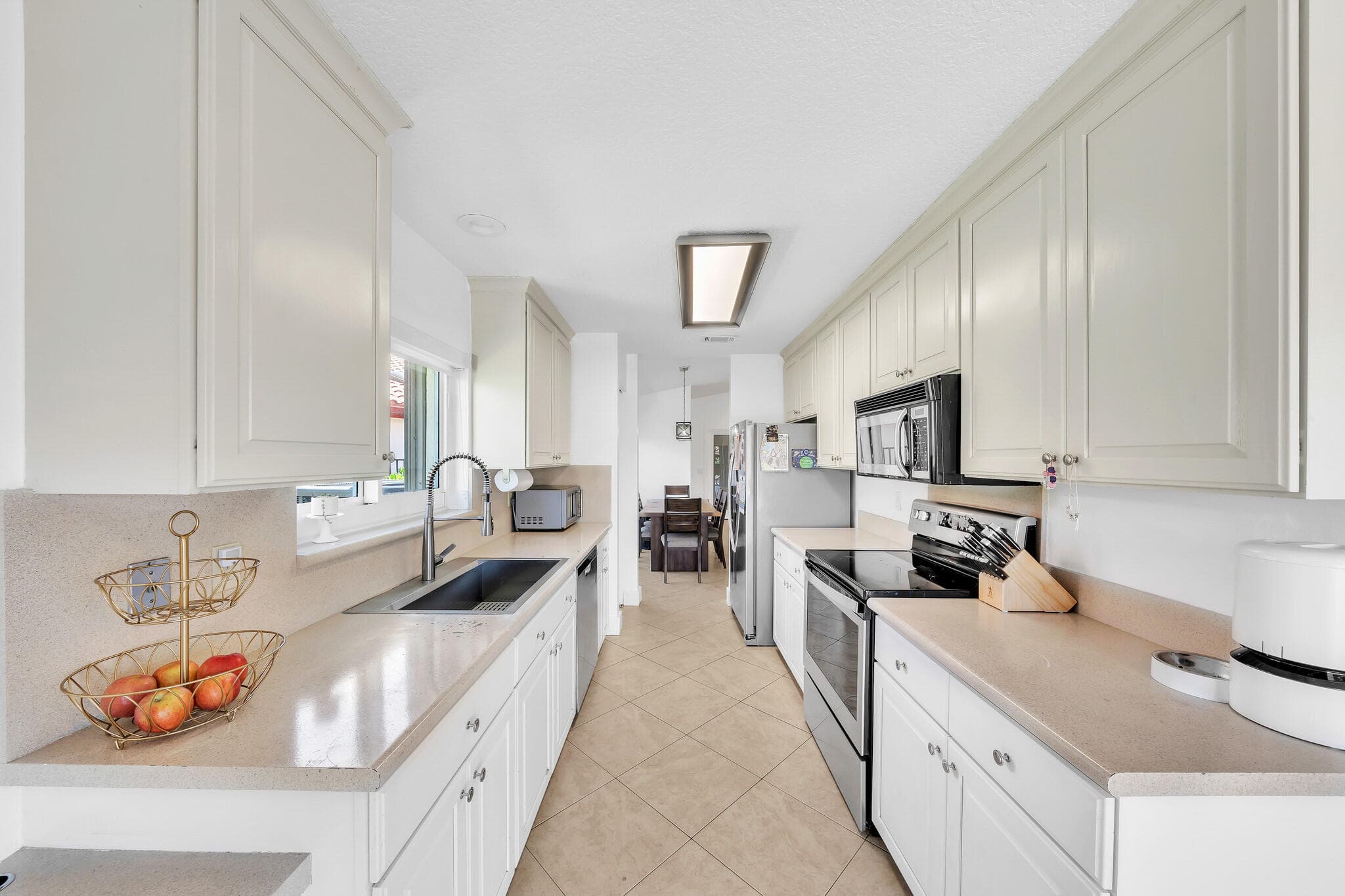 10255 Sunset Bend Drive, Boca Raton, FL 33428 4