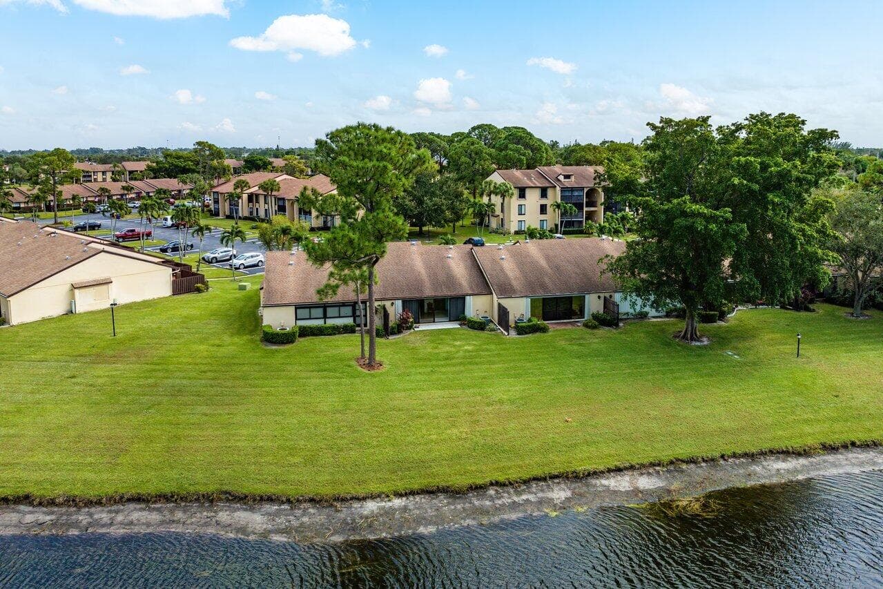 816 Sky Pine Way G, Greenacres, FL 33415 32
