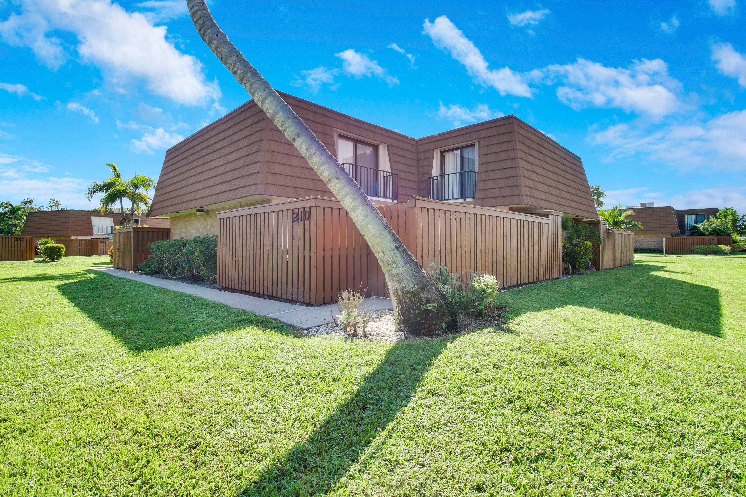 3900 County Line Road 21d, Tequesta, FL 33469 2