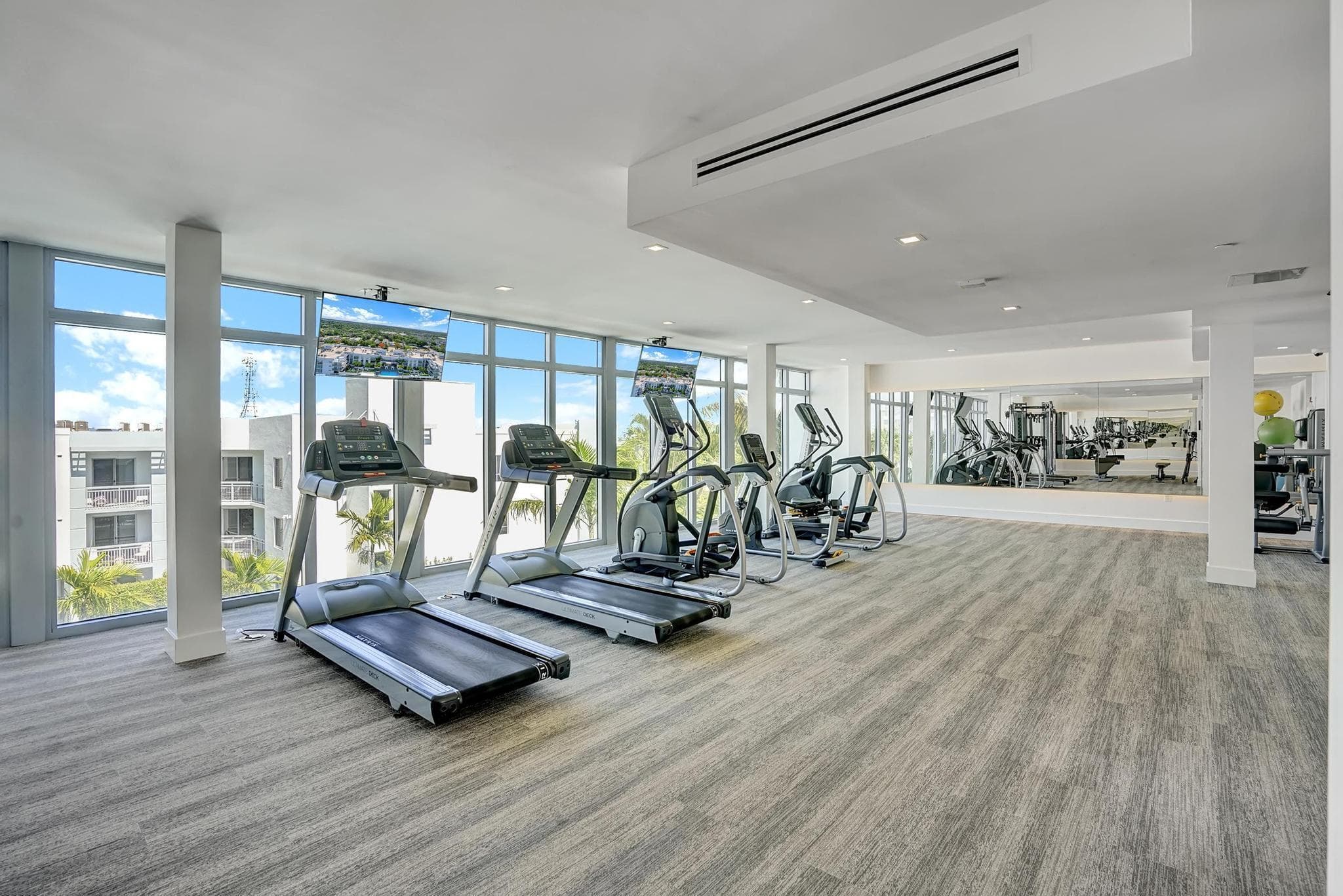 111 SE 1st Avenue 517, Delray Beach, FL 33444 32