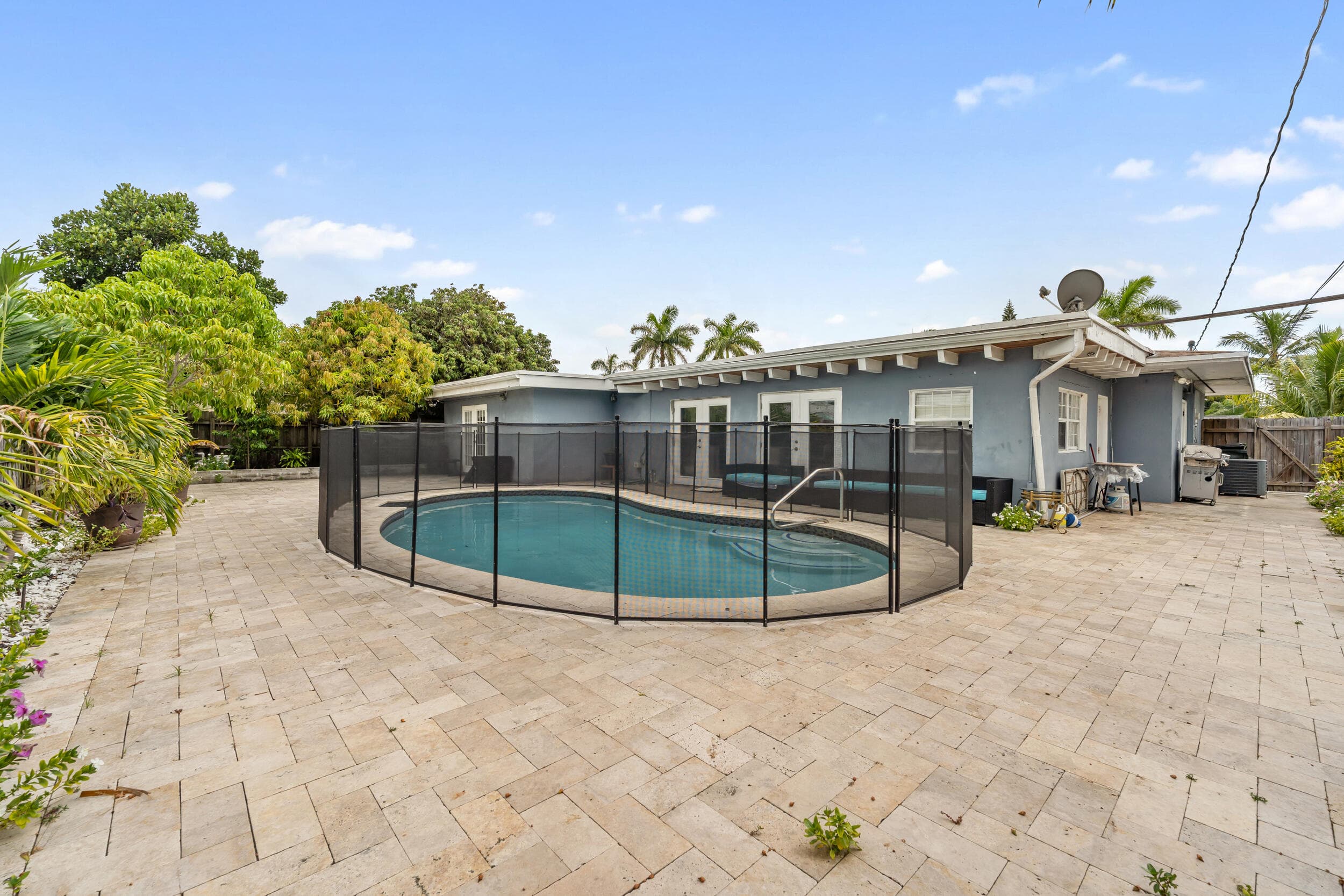 808 Wright Drive, Lake Worth, FL 33461 23