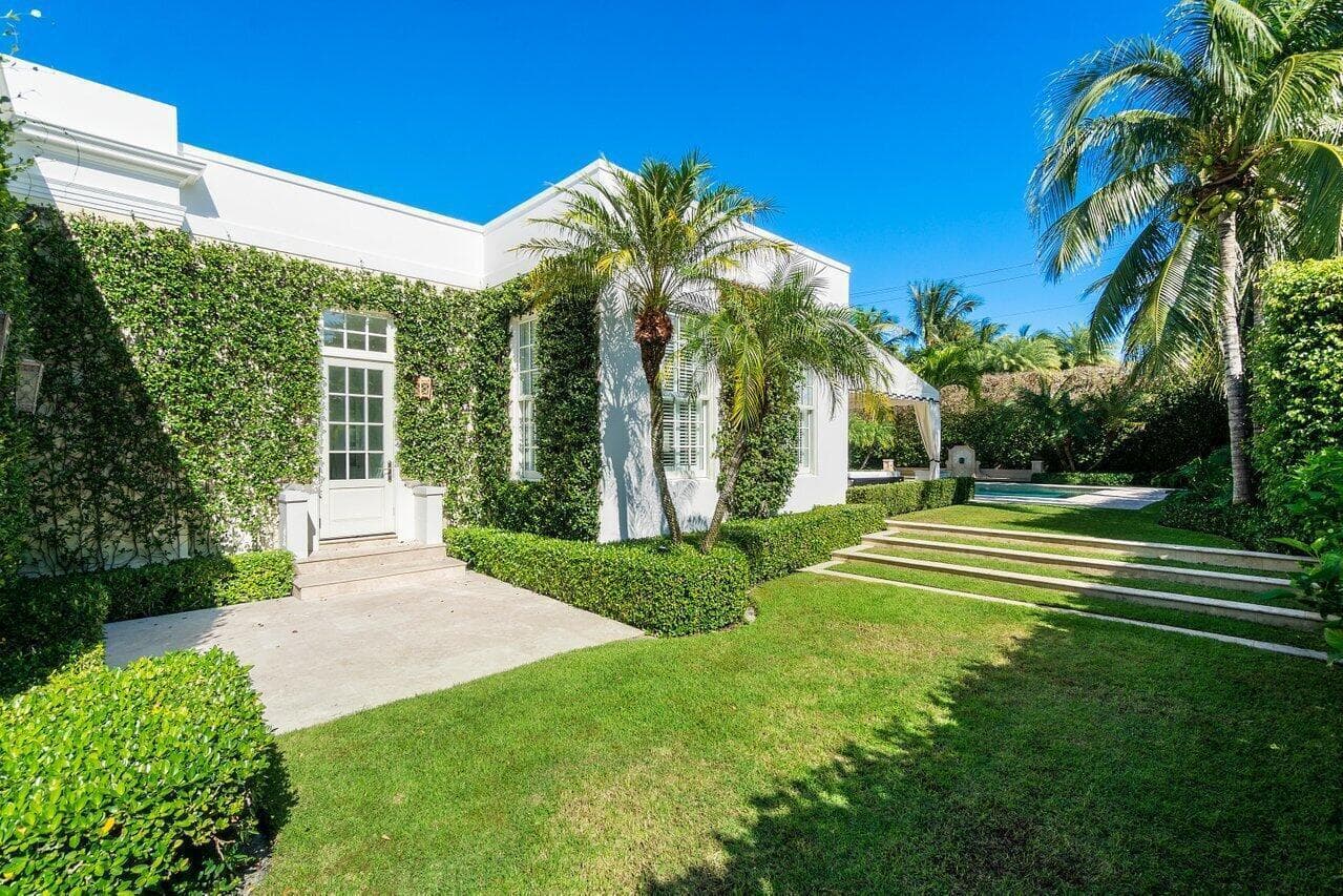 100 Regents Park Road, Palm Beach, FL 33480 34