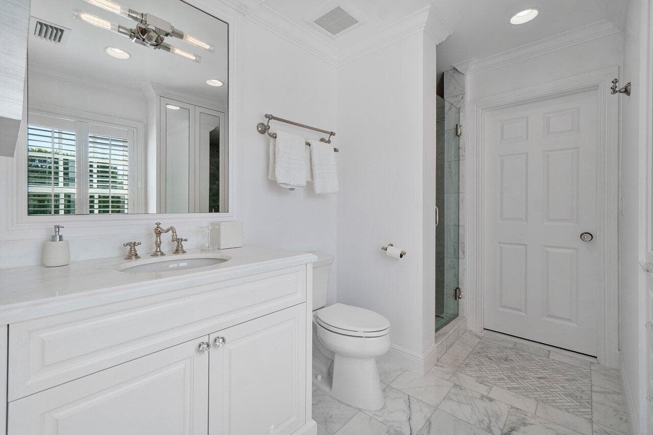 100 Regents Park Road, Palm Beach, FL 33480 25