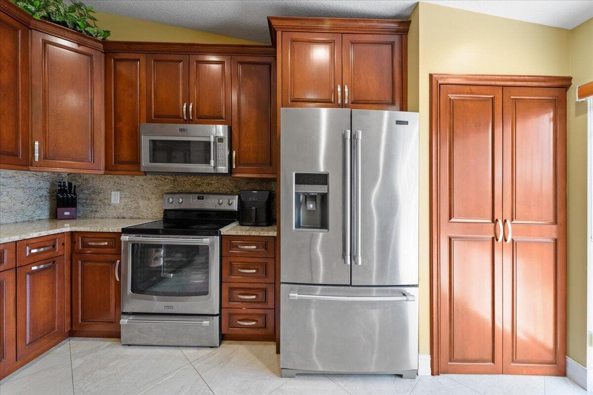 630 Sea Pine Way A, Greenacres, FL 33415 13