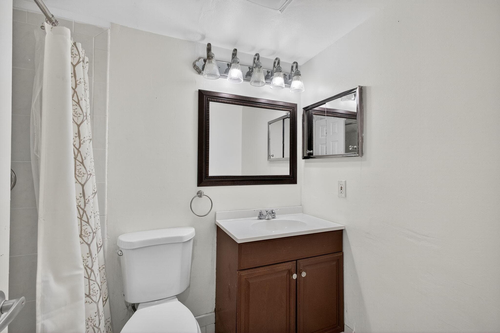 221 Coventry J, West Palm Beach, FL 33417 20