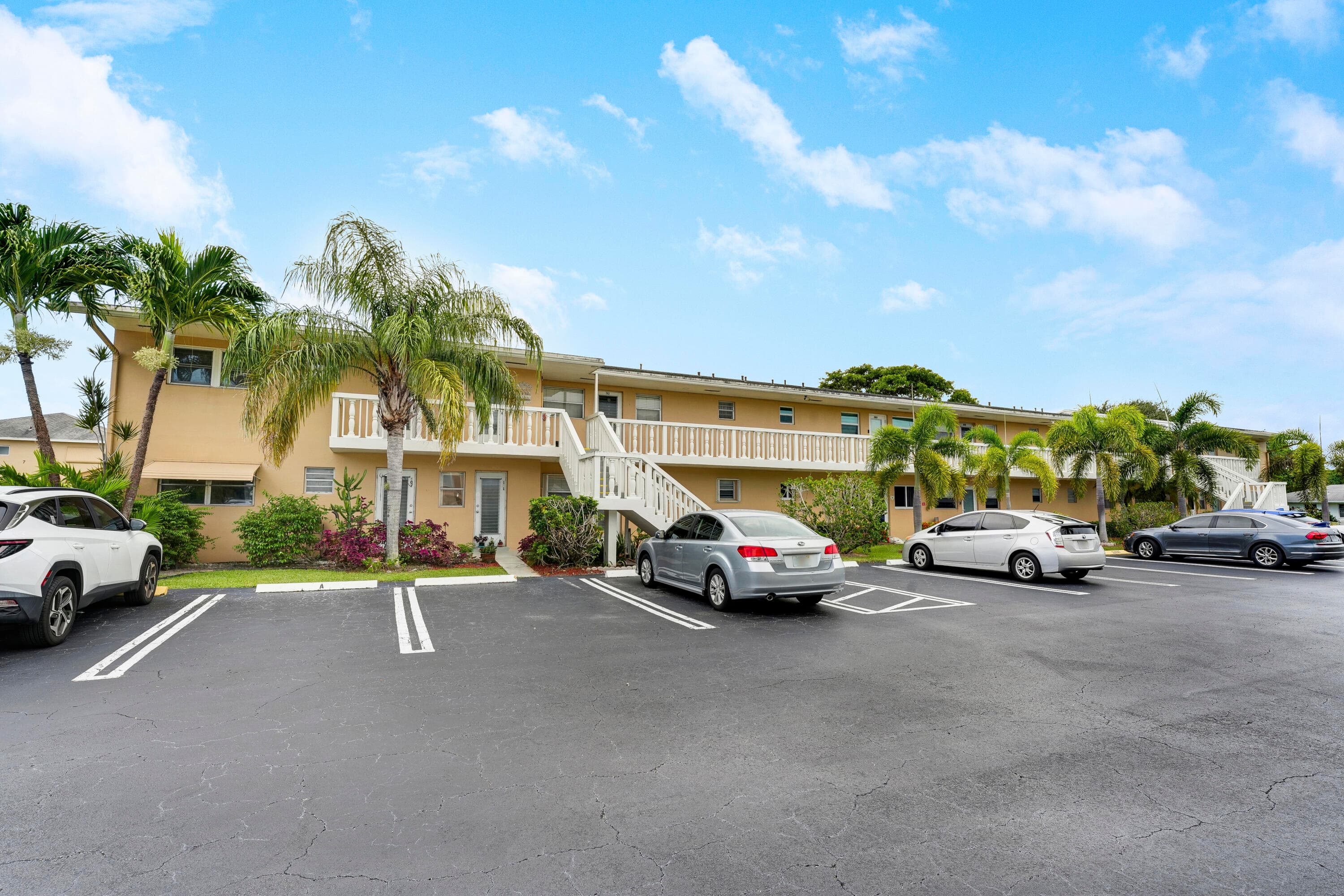 2132 NE 1st Way 201, Boynton Beach, FL 33435