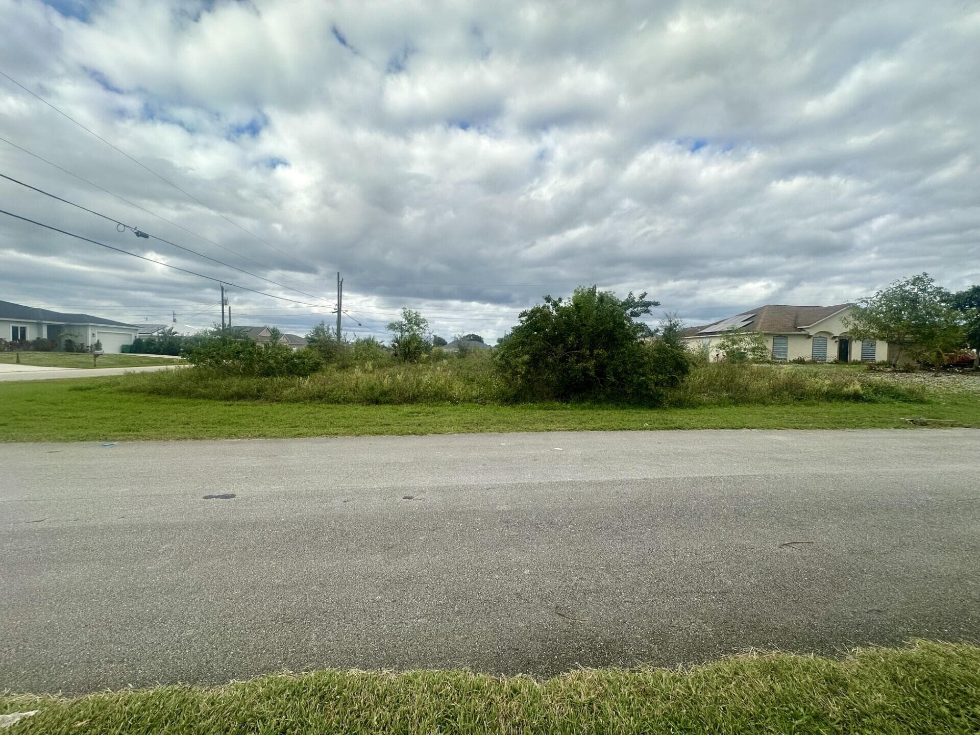 689 SW Fair Avenue, Port St. Lucie, FL 34953 2