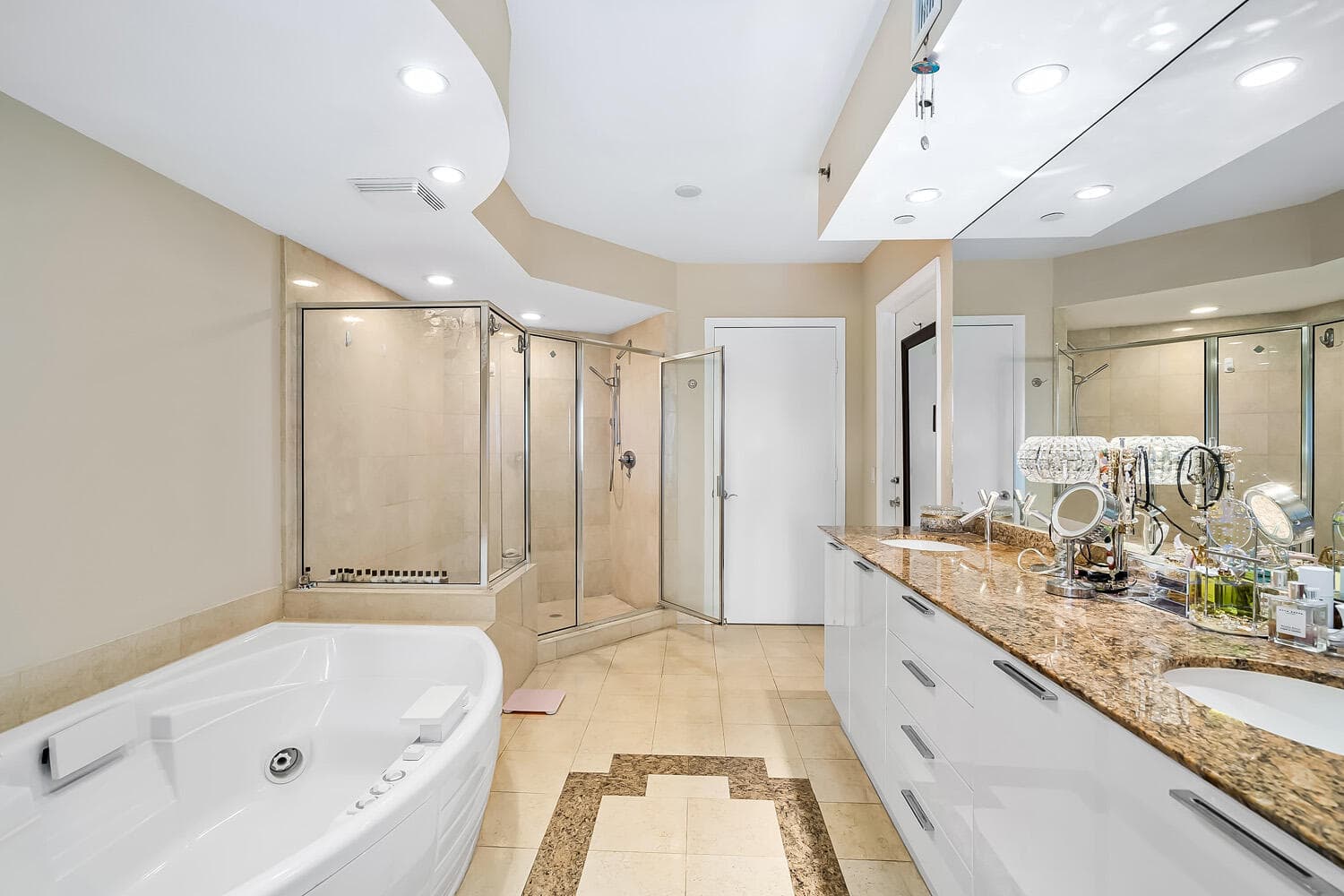 18911 Collins Avenue 506 On 5th Floor, Sunny Isles Beach, FL 33160 34