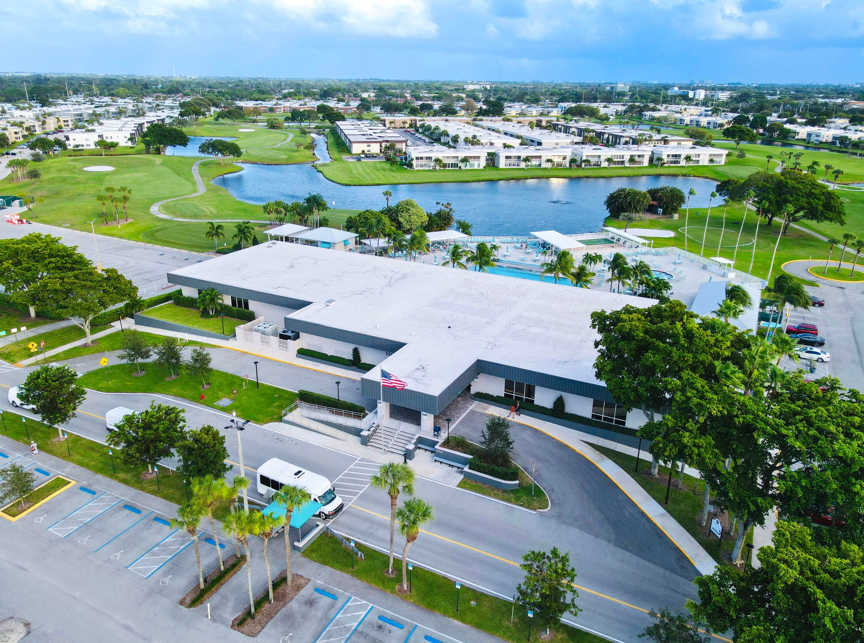480 Flanders J, Delray Beach, FL 33484 45