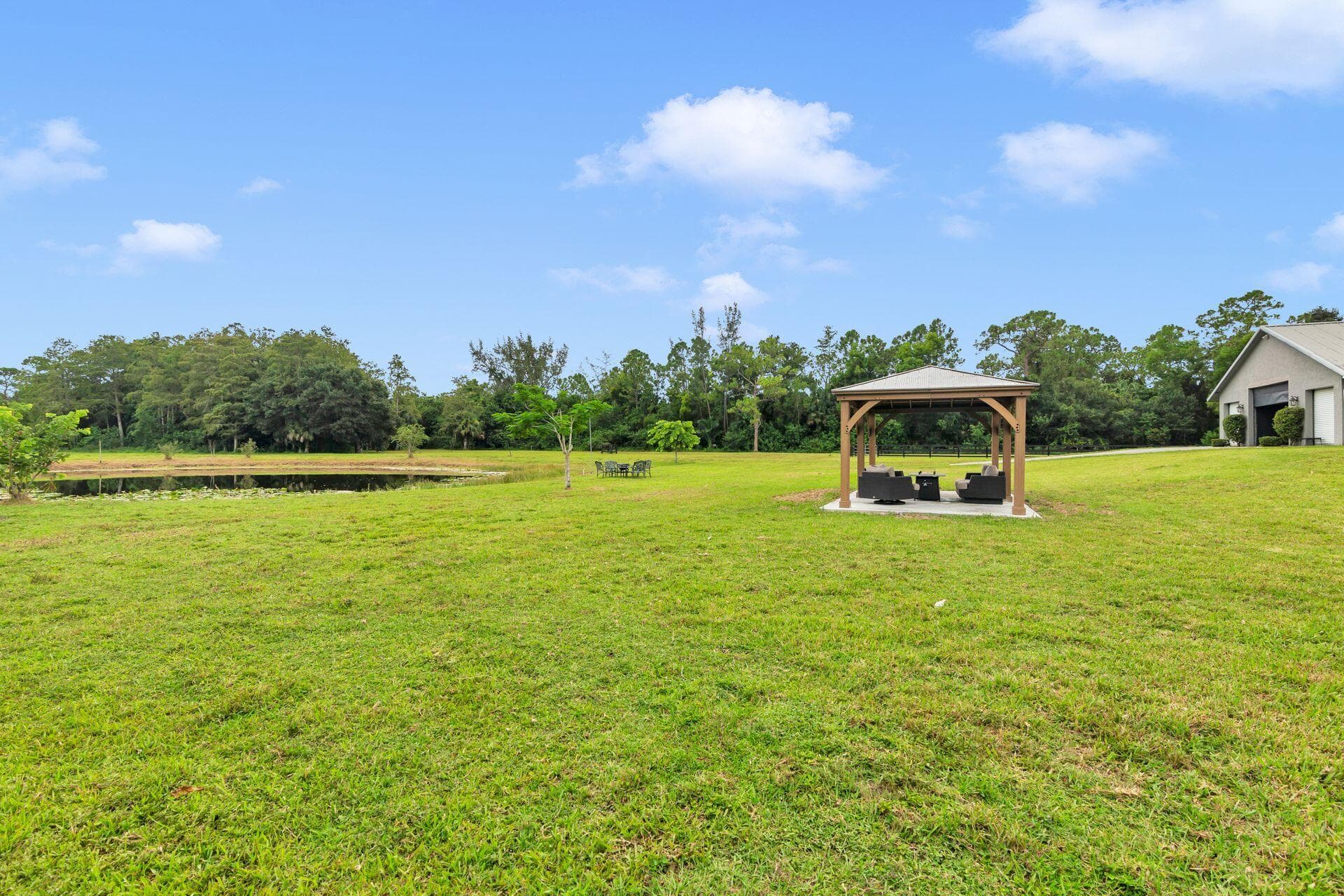 2770 E Road, Loxahatchee Groves, FL 33470 43