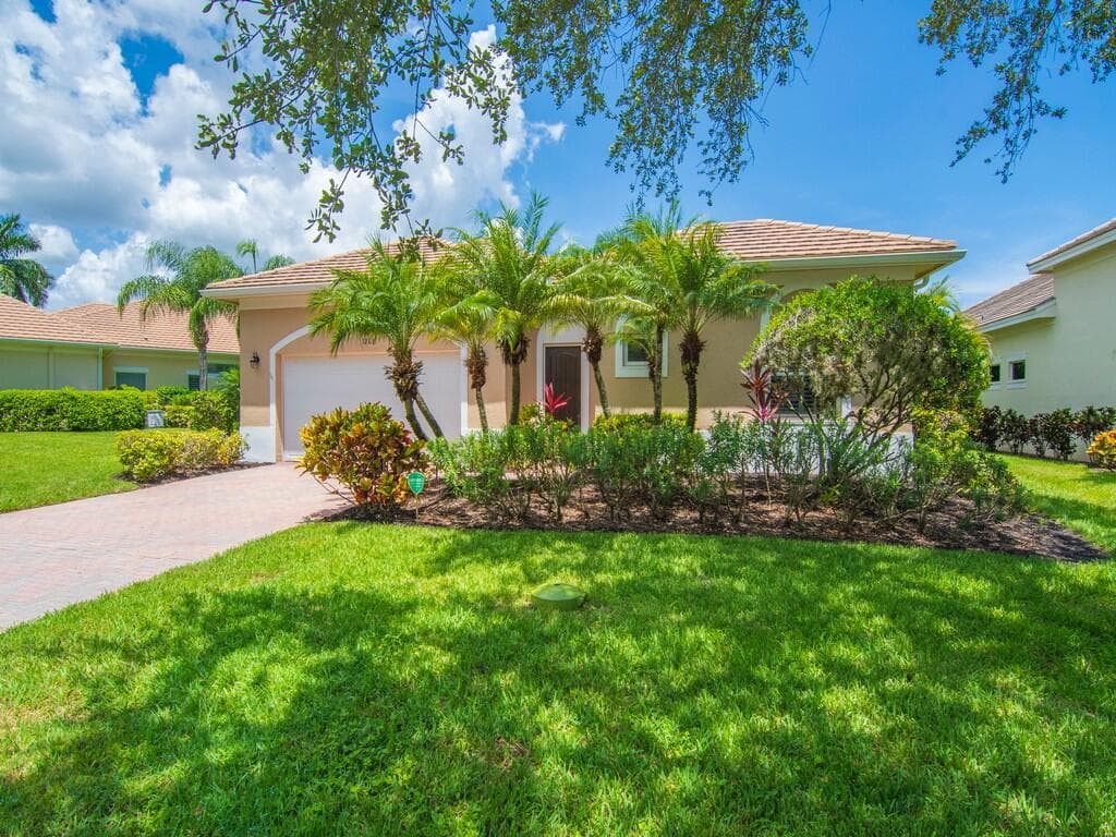 1208 Riverwind Circle, Vero Beach, FL 32967 2