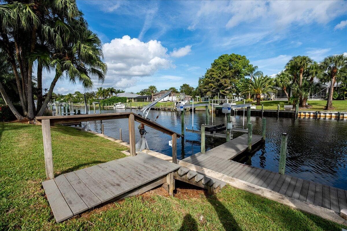 1947 NW Palmetto Terrace, Stuart, FL 34994 47