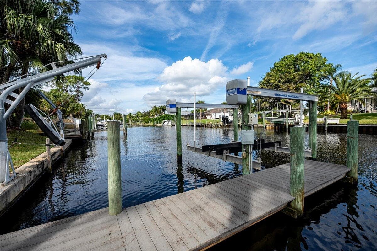 1947 NW Palmetto Terrace, Stuart, FL 34994 48