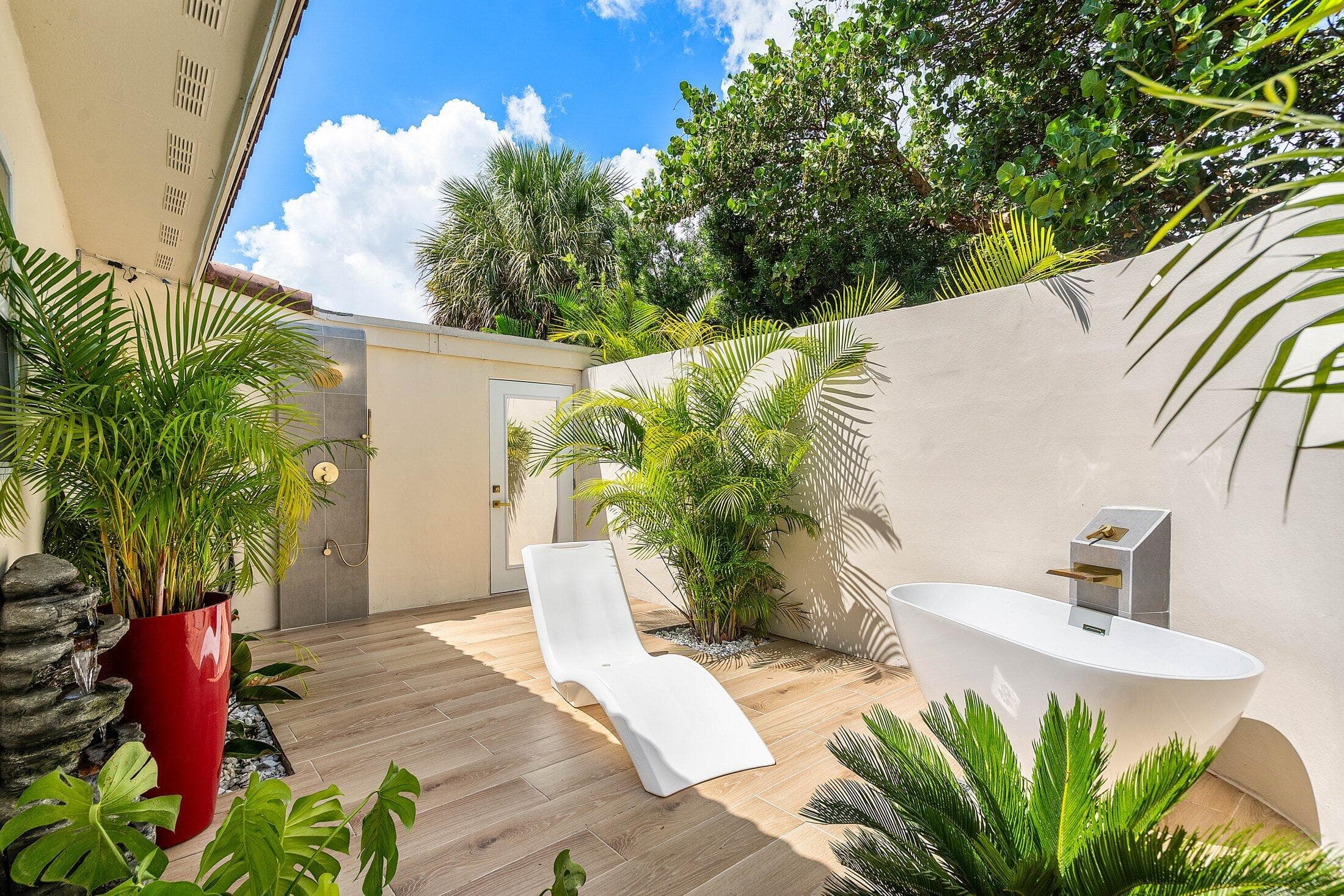 2041 NE 30th Street, Fort Lauderdale, FL 33306 35