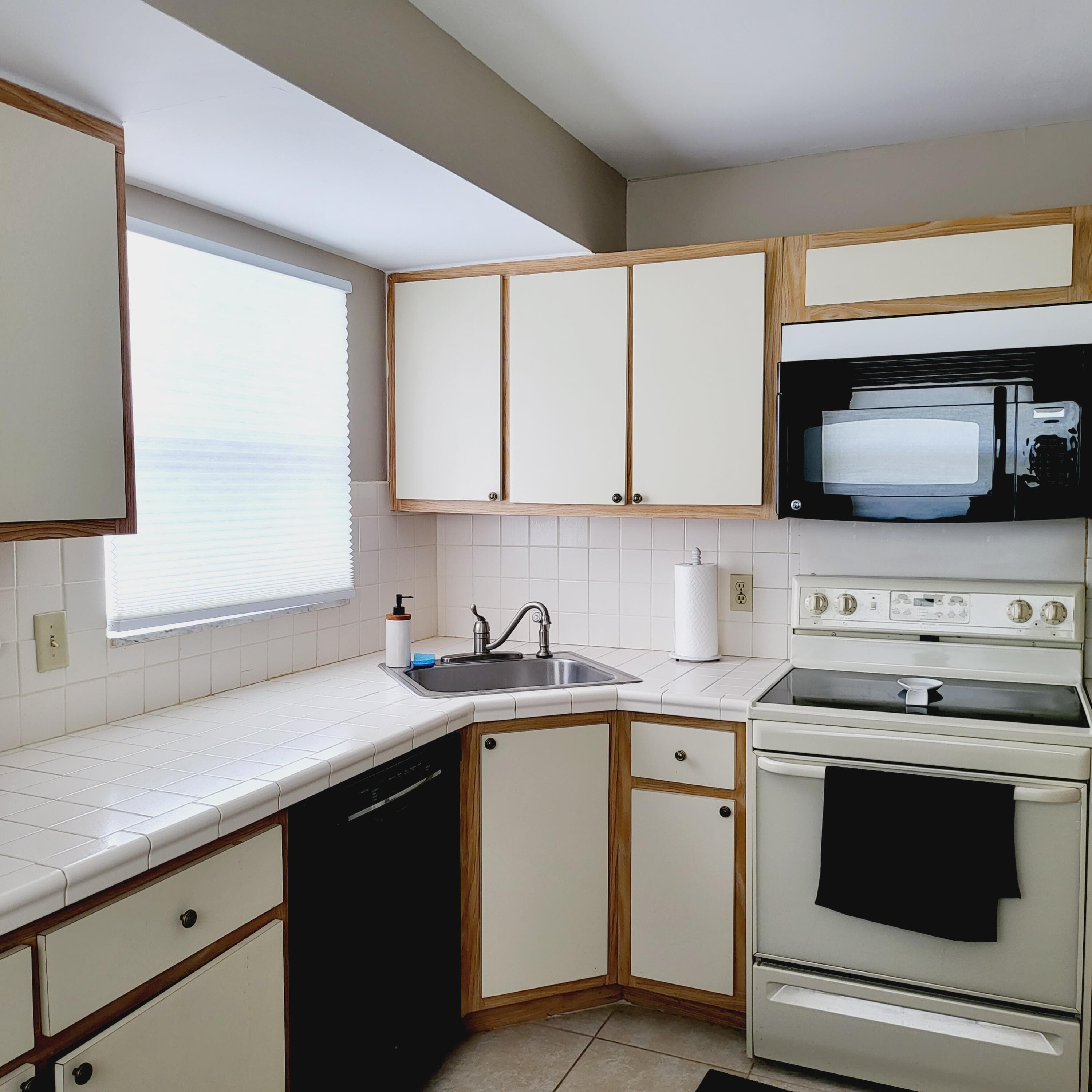 23 Colonial Club Drive 200, Boynton Beach, FL 33435 12