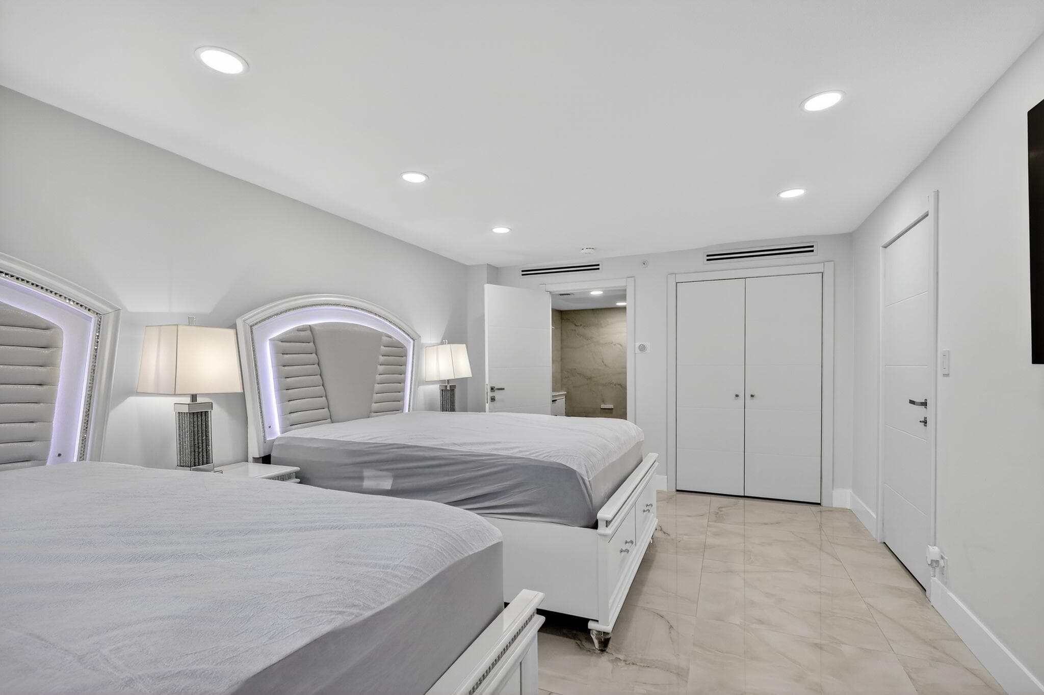 5225 Collins Avenue 1408, Miami Beach, FL 33140 12