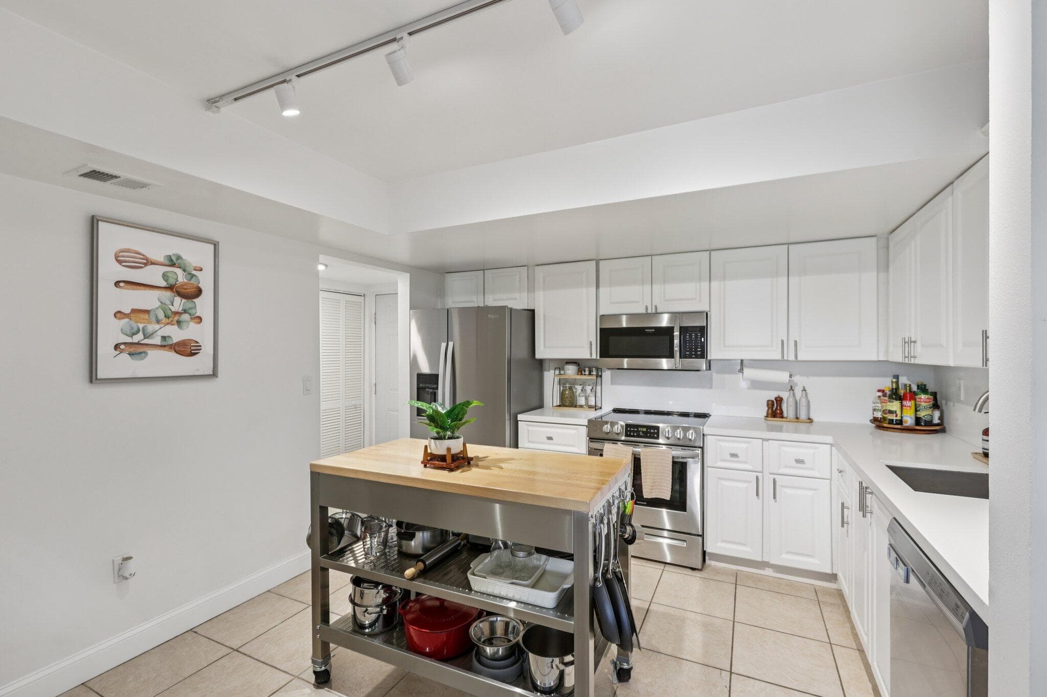 721 N Pine Island 406, Plantation, FL 33324 6
