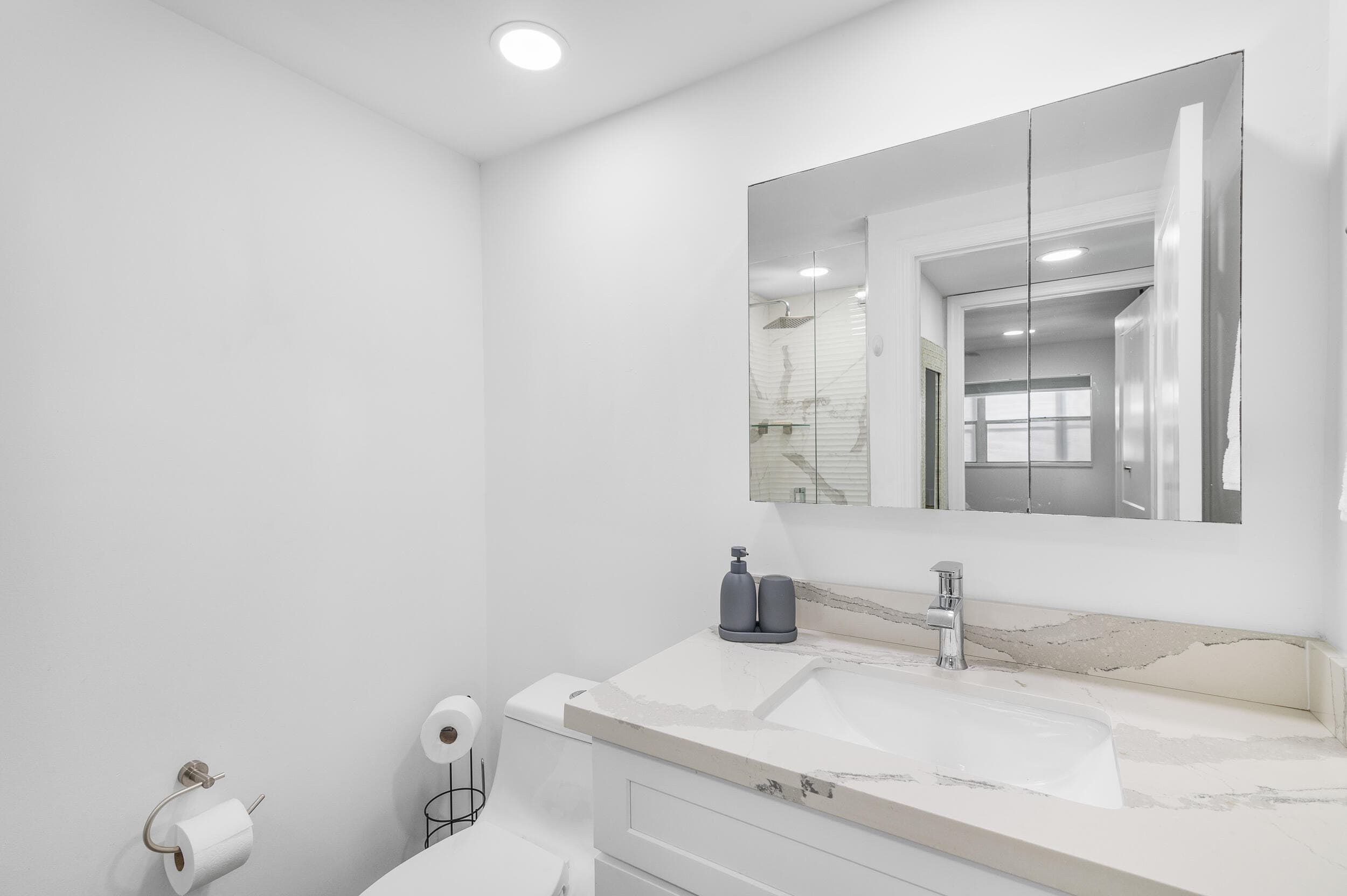 244 Monaco F, Delray Beach, FL 33446 19