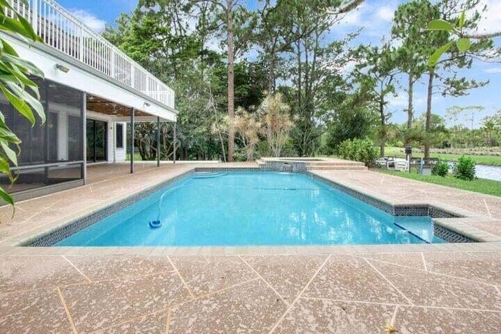 1328 SE Colony Way, Jupiter, FL 33478 32
