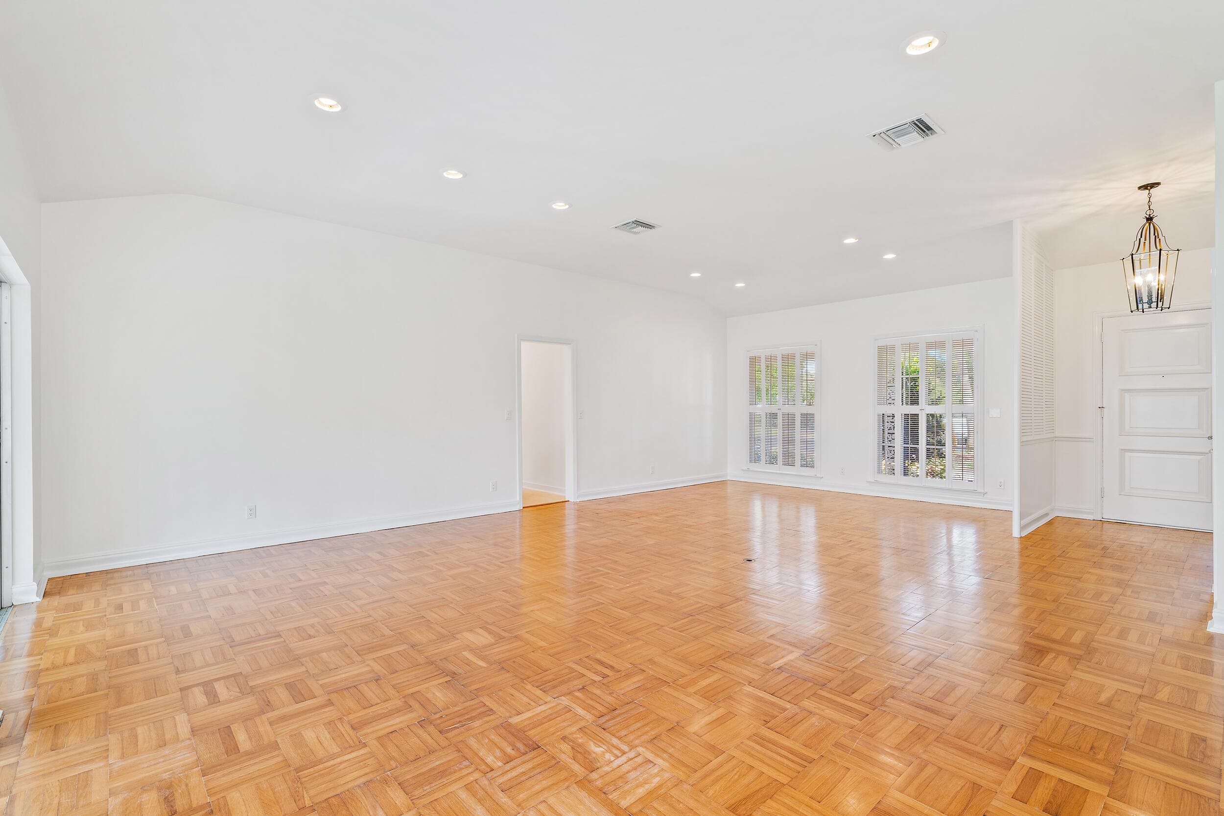 210 Russlyn Drive, West Palm Beach, FL 33405 5