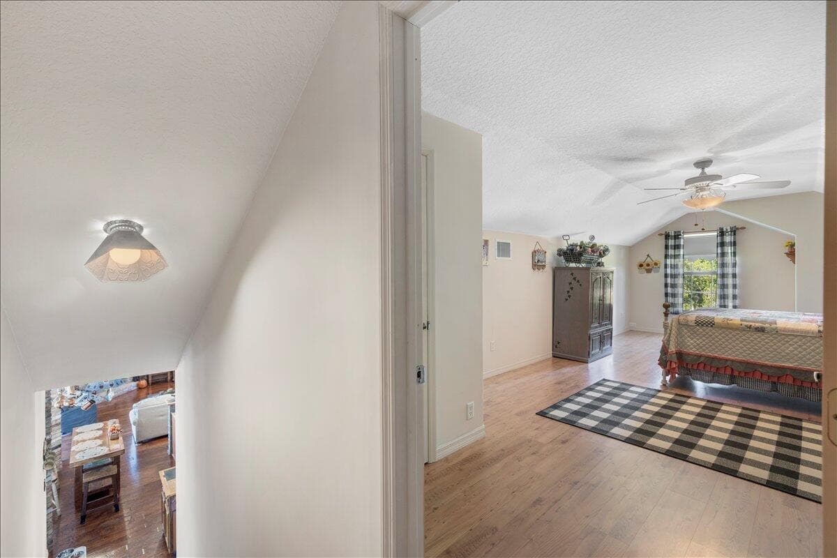930 90th Avenue, Vero Beach, FL 32966 28