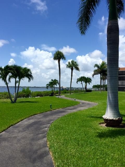 3492 NE Causeway Boulevard 103, Jensen Beach, FL 34957 33