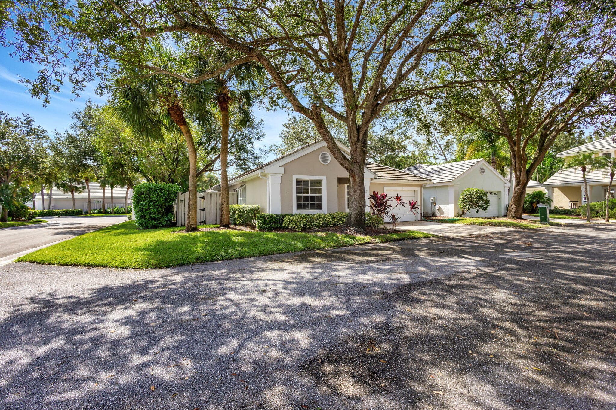 15 Admirals Court, Palm Beach Gardens, FL 33418 3