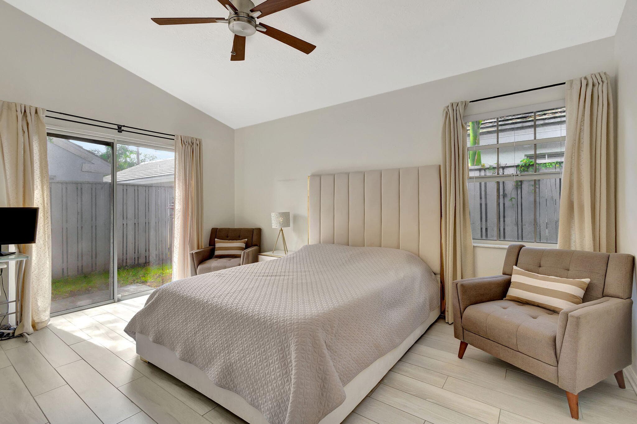 15 Admirals Court, Palm Beach Gardens, FL 33418 17