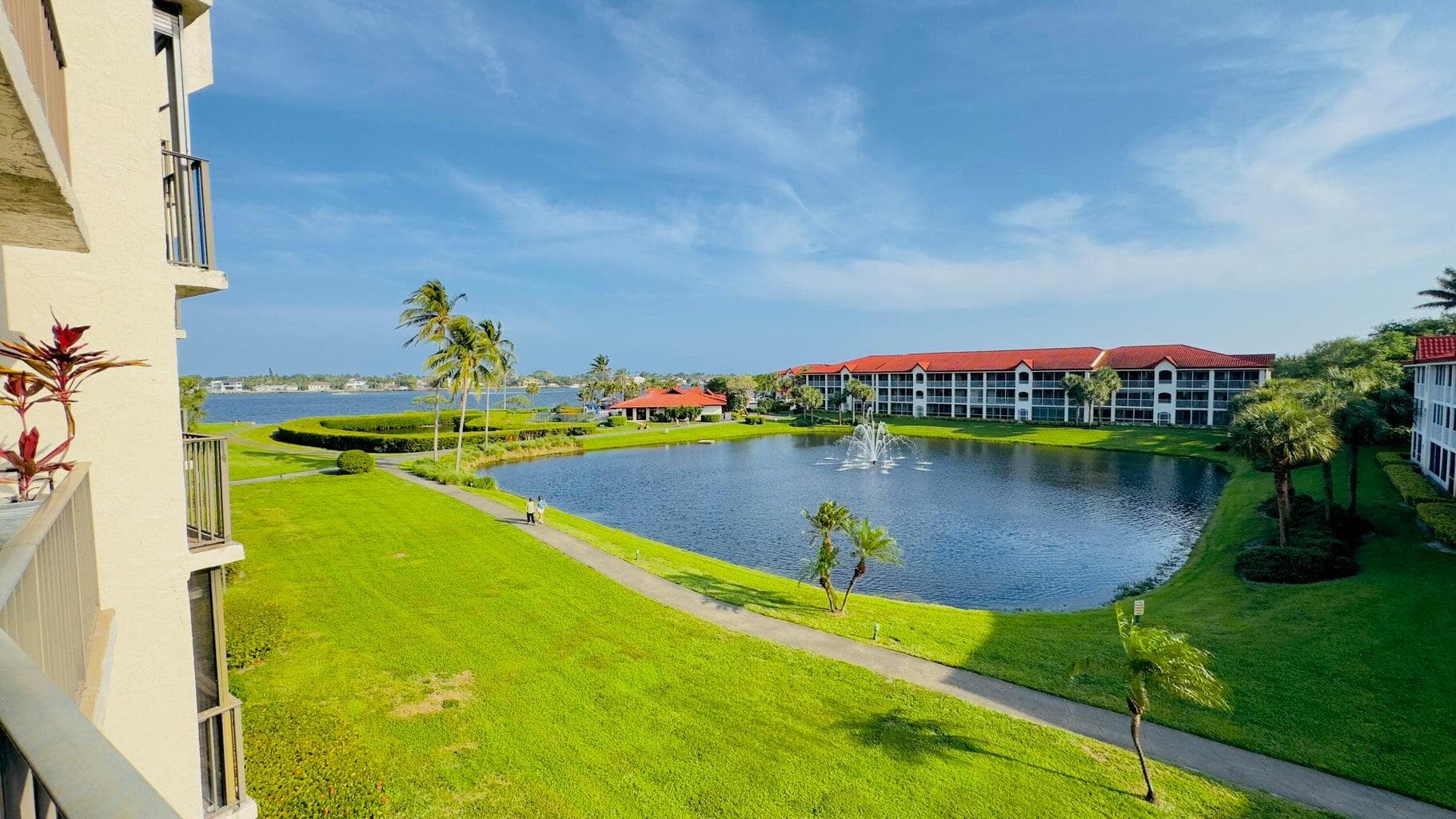 7030 Half Moon Circle 121, Hypoluxo, FL 33462 23