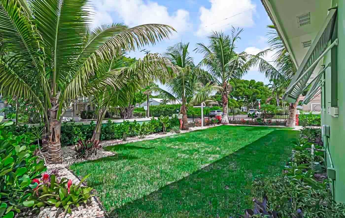 532 N Palmway, Lake Worth Beach, FL 33460 59