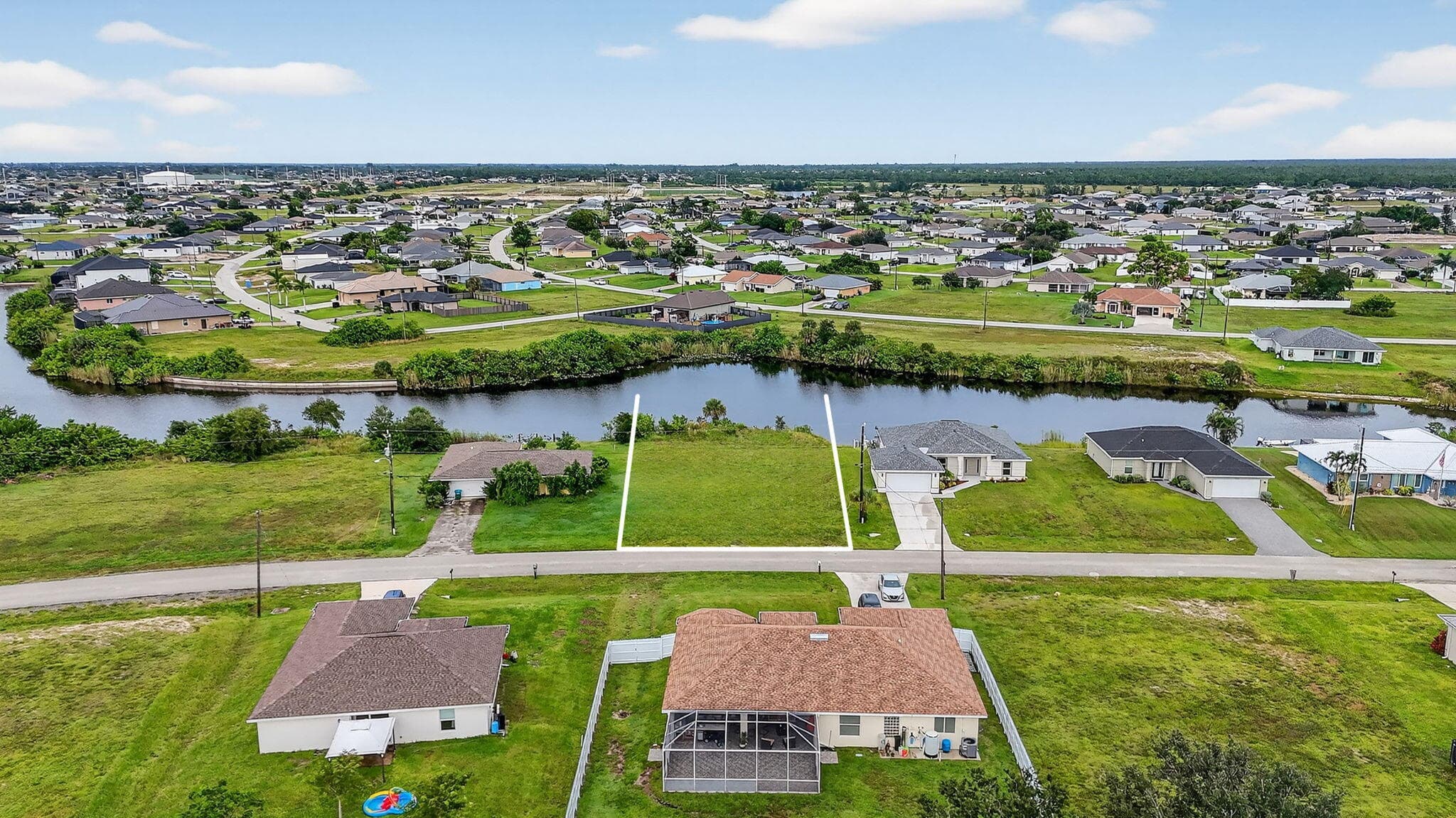 2616 NW 4th Place, Cape Coral, FL 33993 9