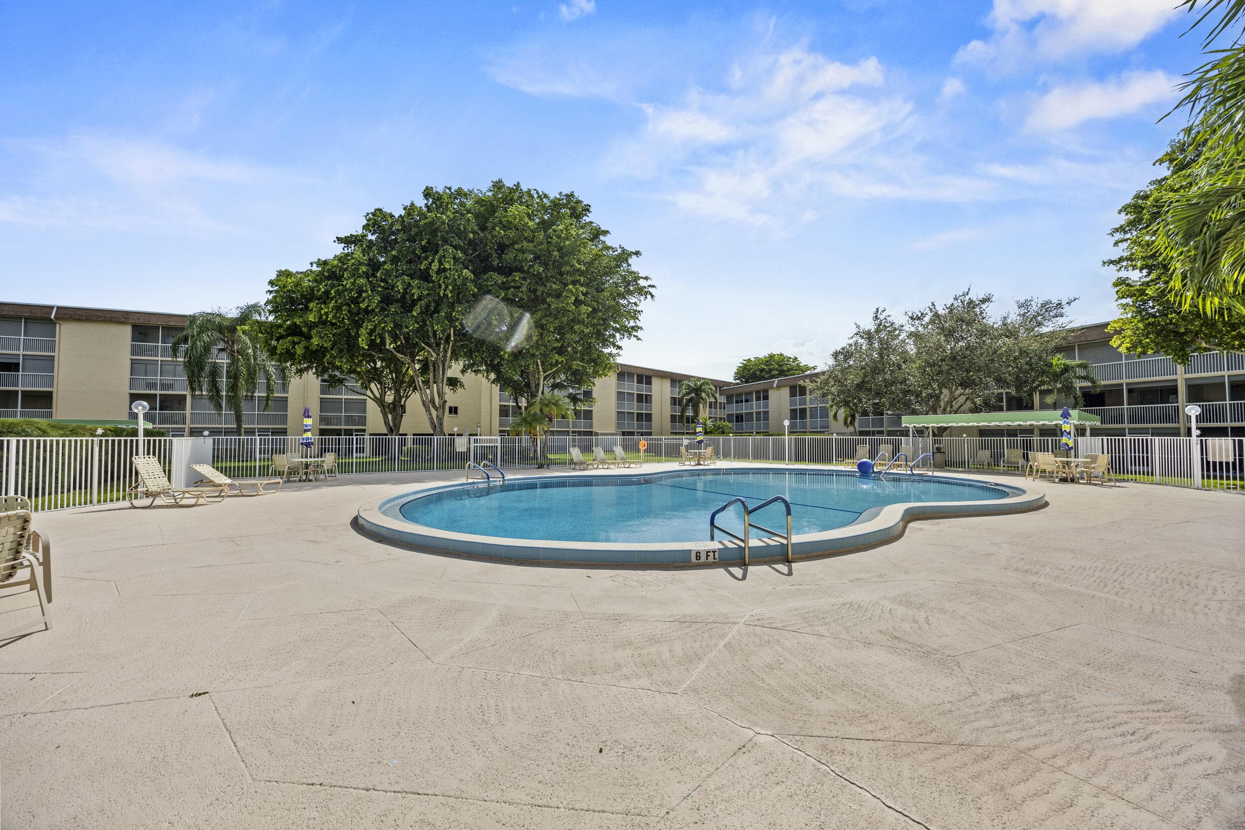 200 Village Green Circle E 202, Palm Springs, FL 33461 23