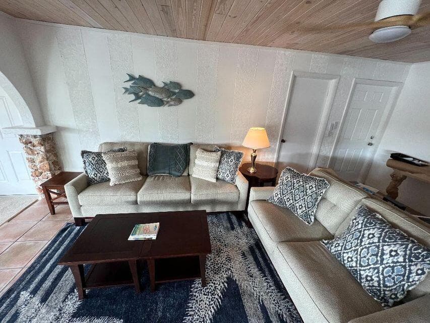 1540 Lantana Lane, Big Pine Key, FL 33043 2