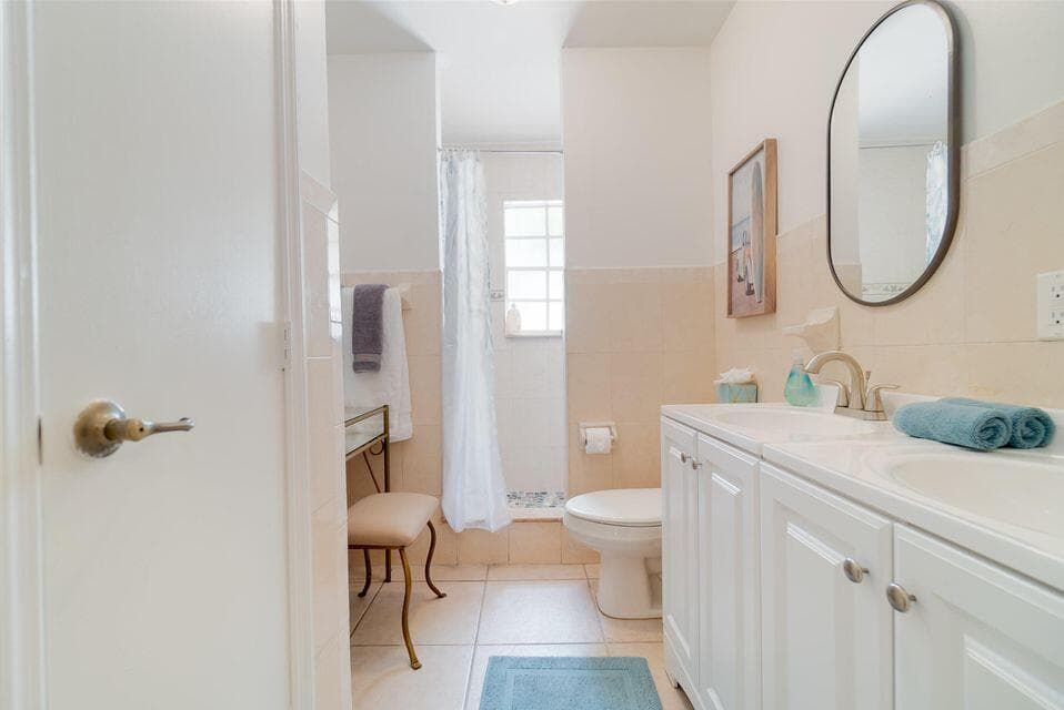 951 Green Street, West Palm Beach, FL 33405 16