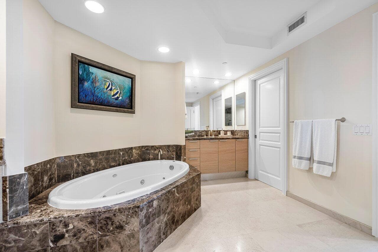 3800 N Ocean 1053, Singer Island, FL 33404 23