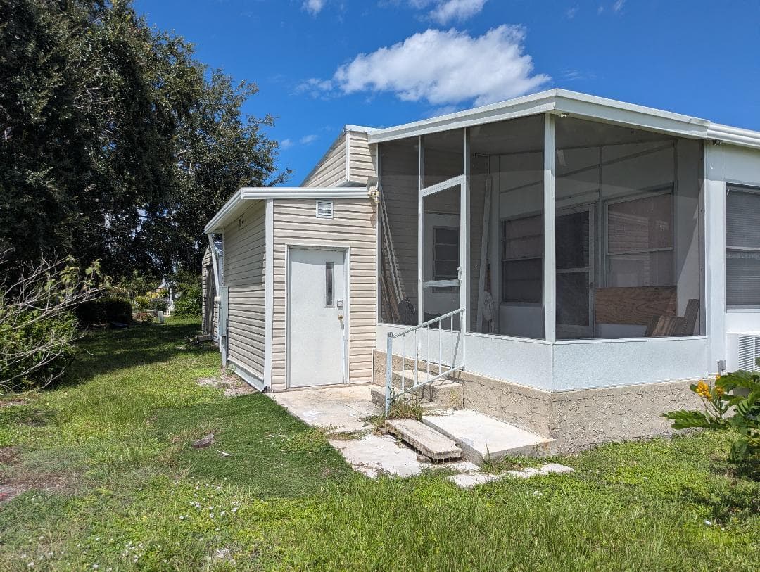 71 W Caribbean, Port St. Lucie, FL 34952 16