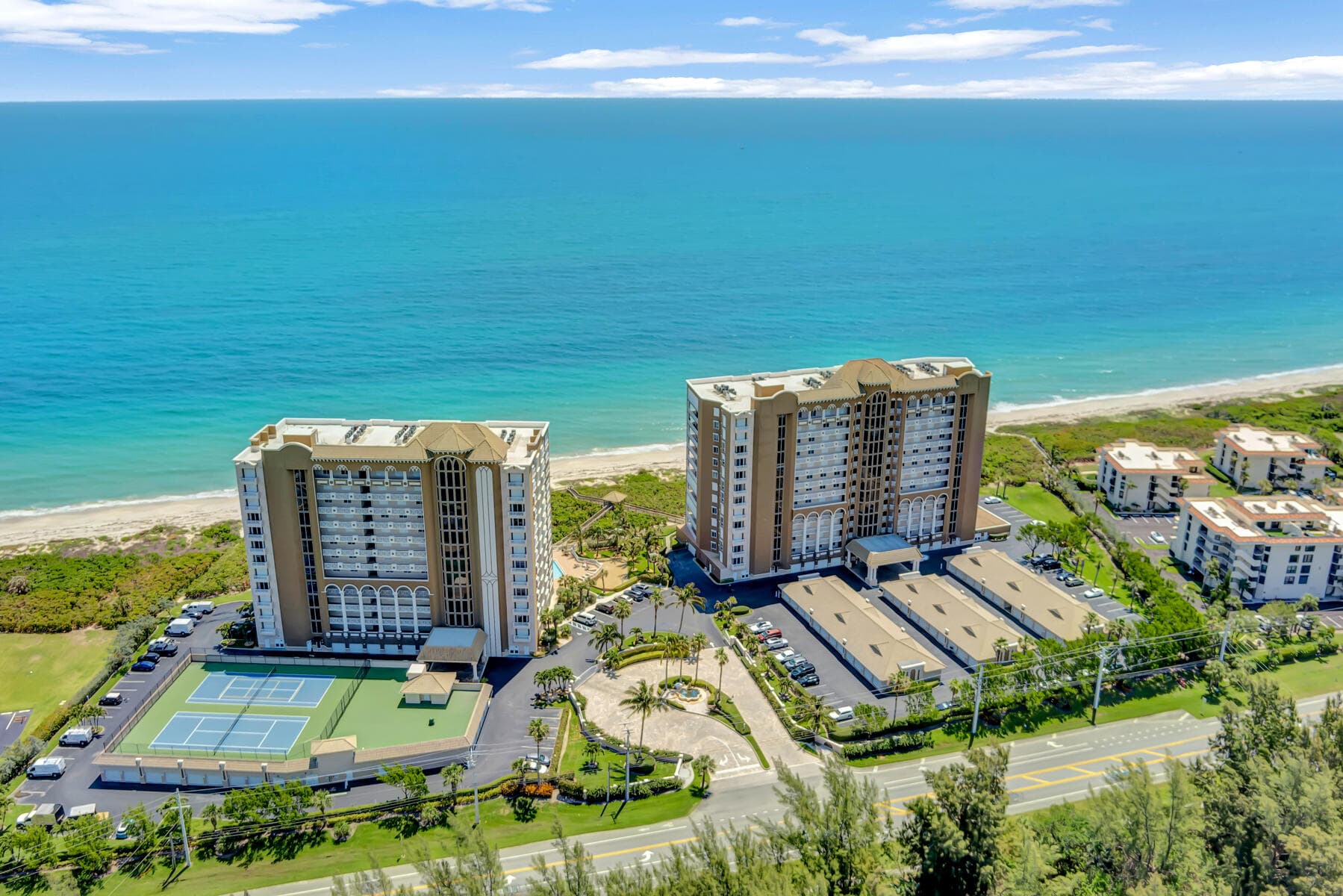 4160 N Highway A1a 902, Hutchinson Island, FL 34949 36