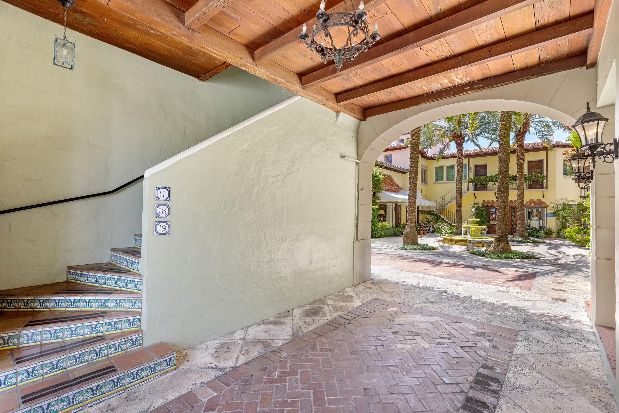 9 Via Parigi, Palm Beach, FL 33480 16