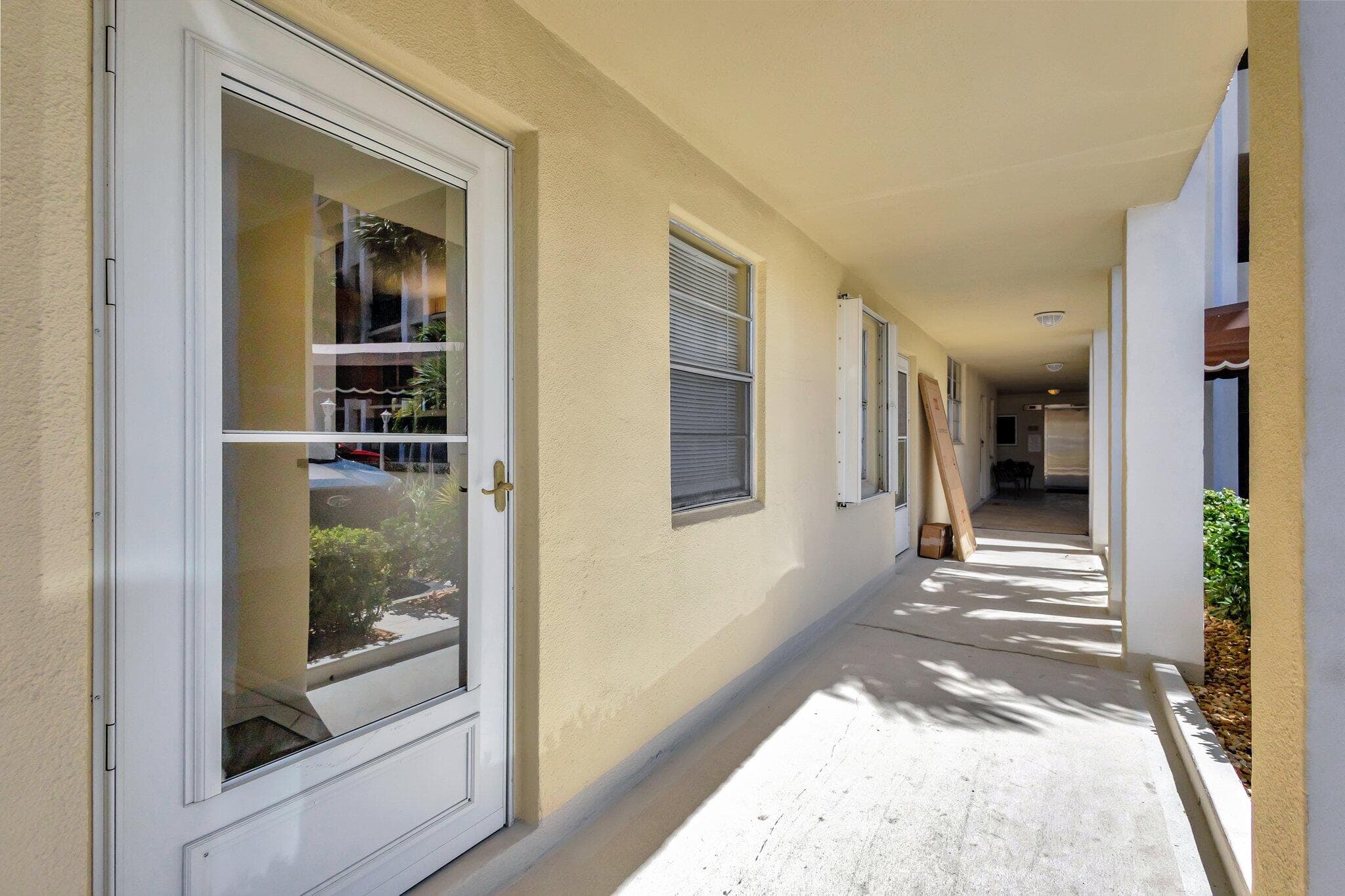 105 Paradise Harbour Boulevard 109, North Palm Beach, FL 33408 2