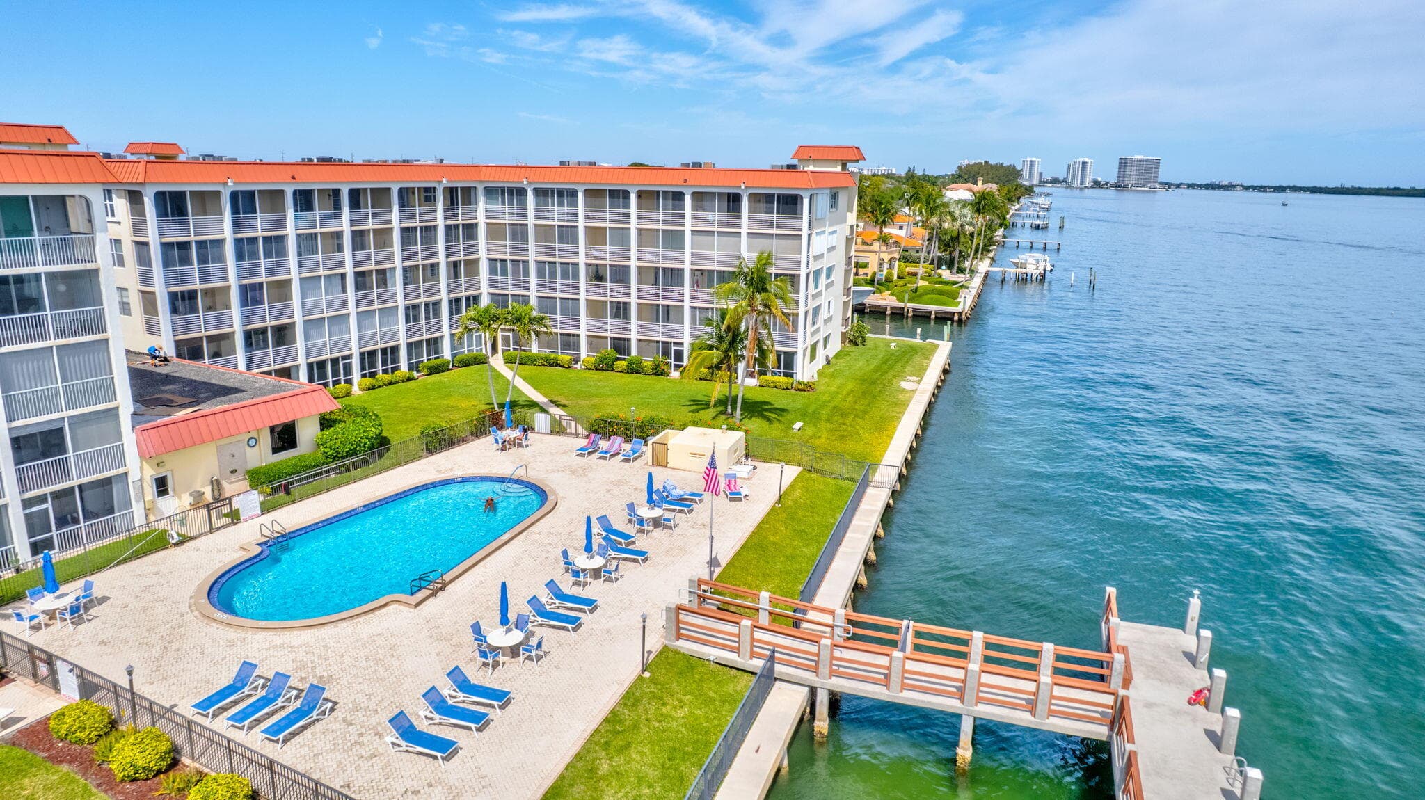 105 Paradise Harbour Boulevard 109, North Palm Beach, FL 33408 33