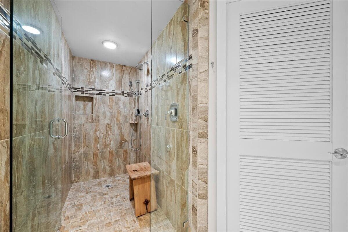 100 Lakeshore Drive 1854, North Palm Beach, FL 33408 18