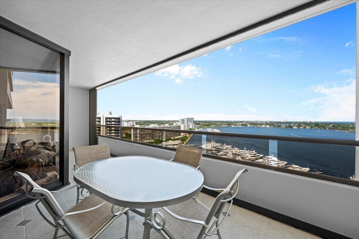 100 Lakeshore Drive 1854, North Palm Beach, FL 33408 26