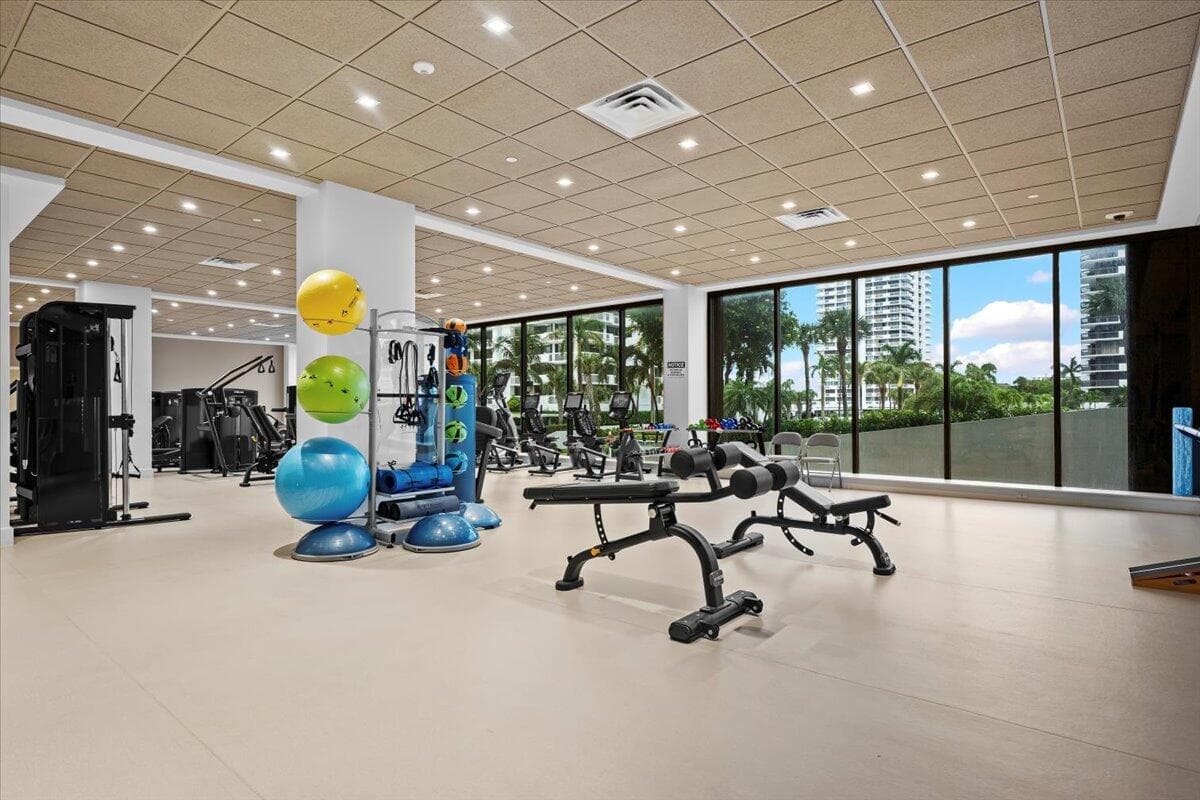 100 Lakeshore Drive 1854, North Palm Beach, FL 33408 30