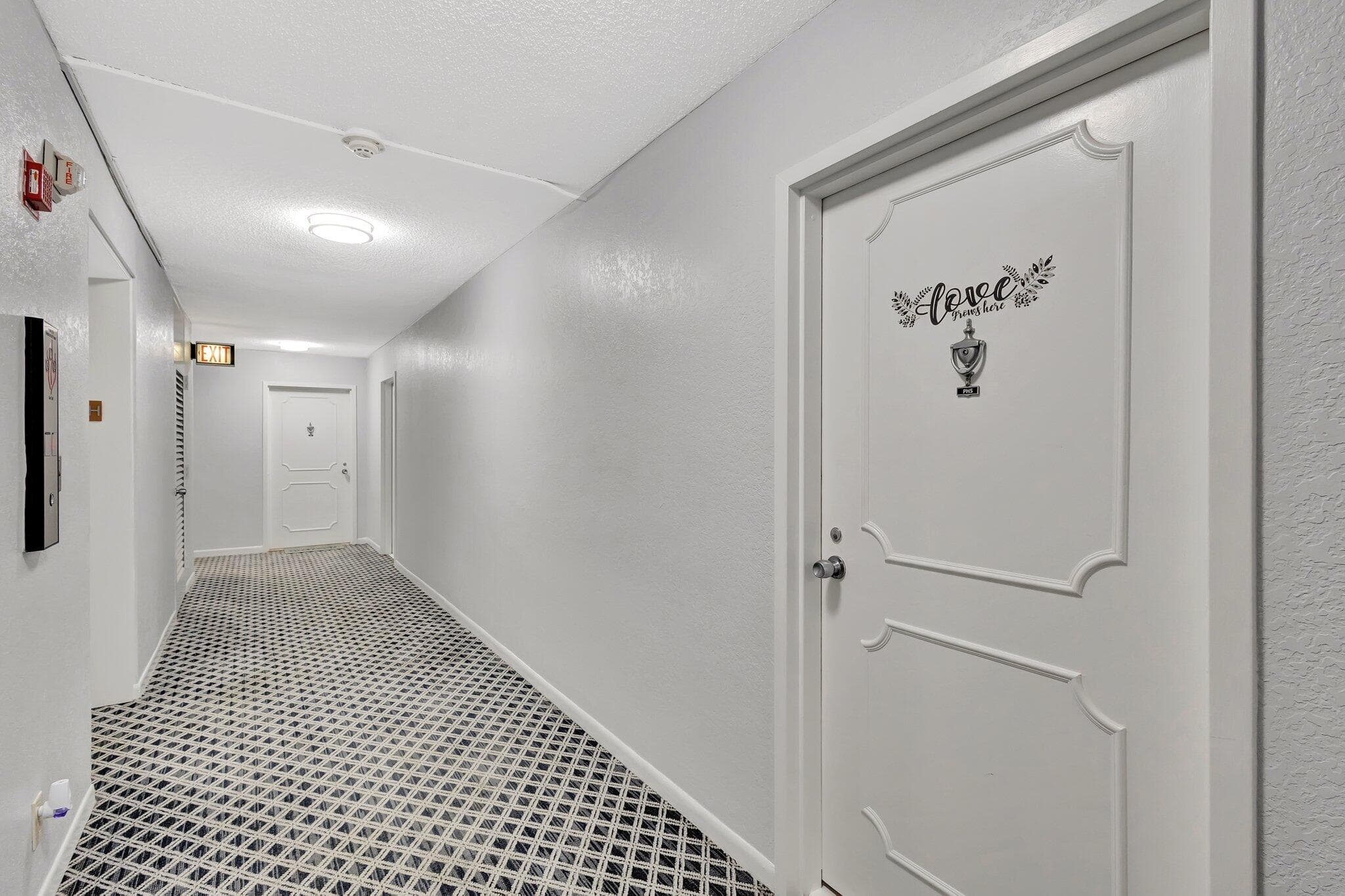 2000 Presidential Way Ph5, West Palm Beach, FL 33401 28