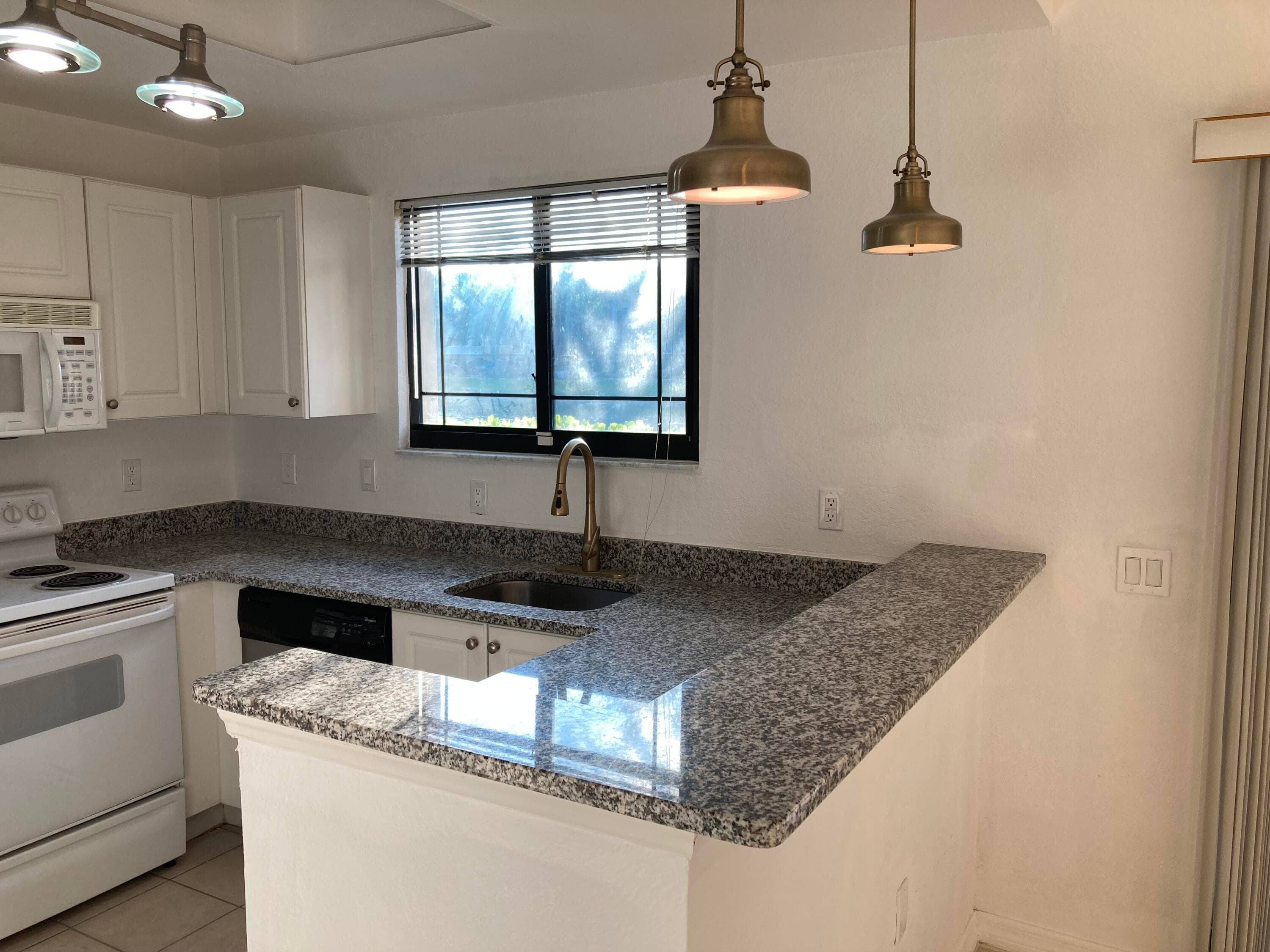 2807 Veronia Drive 106, Palm Beach Gardens, FL 33410 11