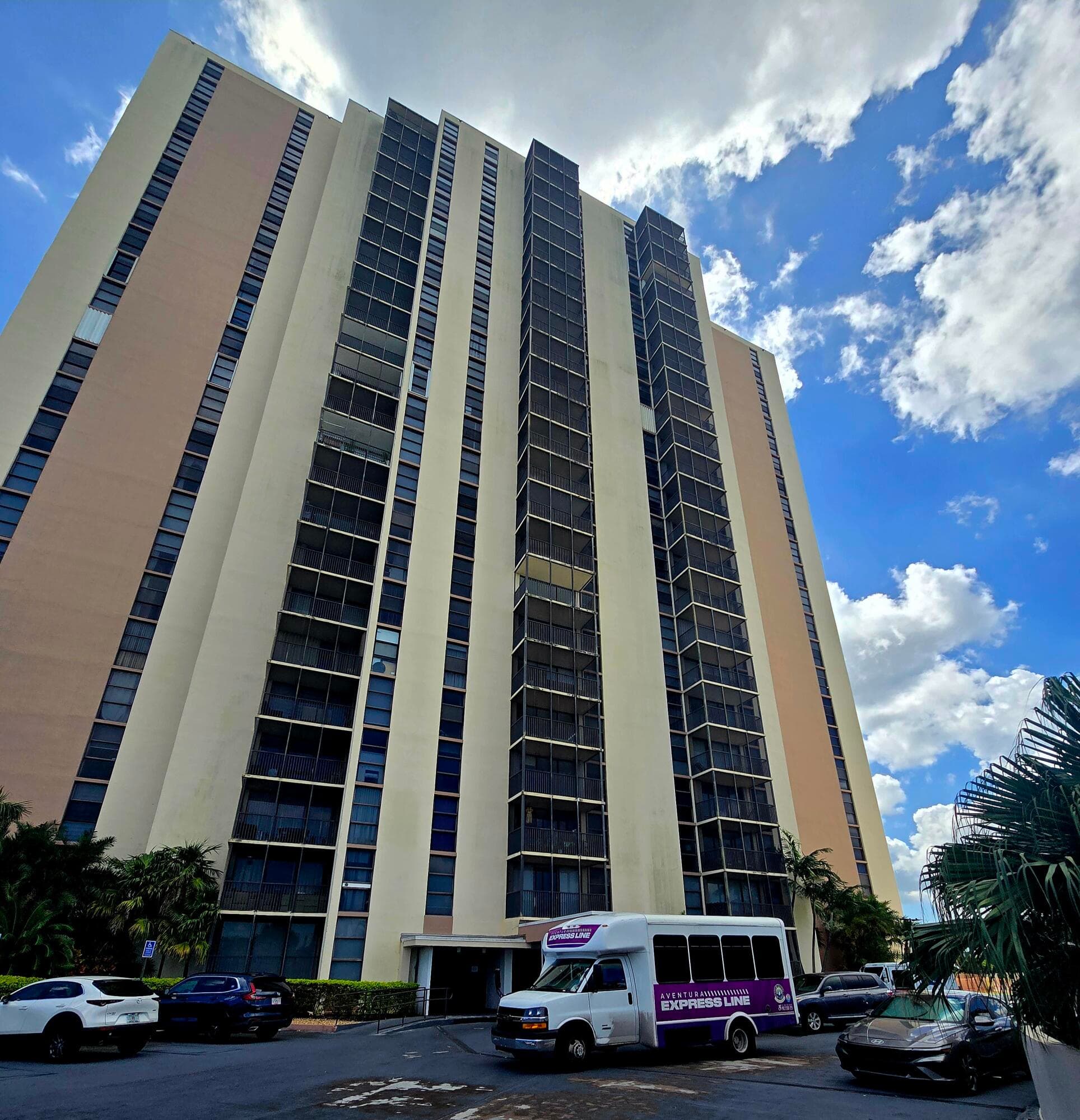 20335 W Country Club Drive 2208, Aventura, FL 33180 18